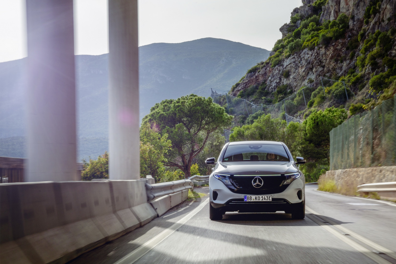 2019 mercedes-benz eqc 6 Mercedes-Benz EQC 400 Undercuts Audi’s E-Tron By €8,600 In Germany
