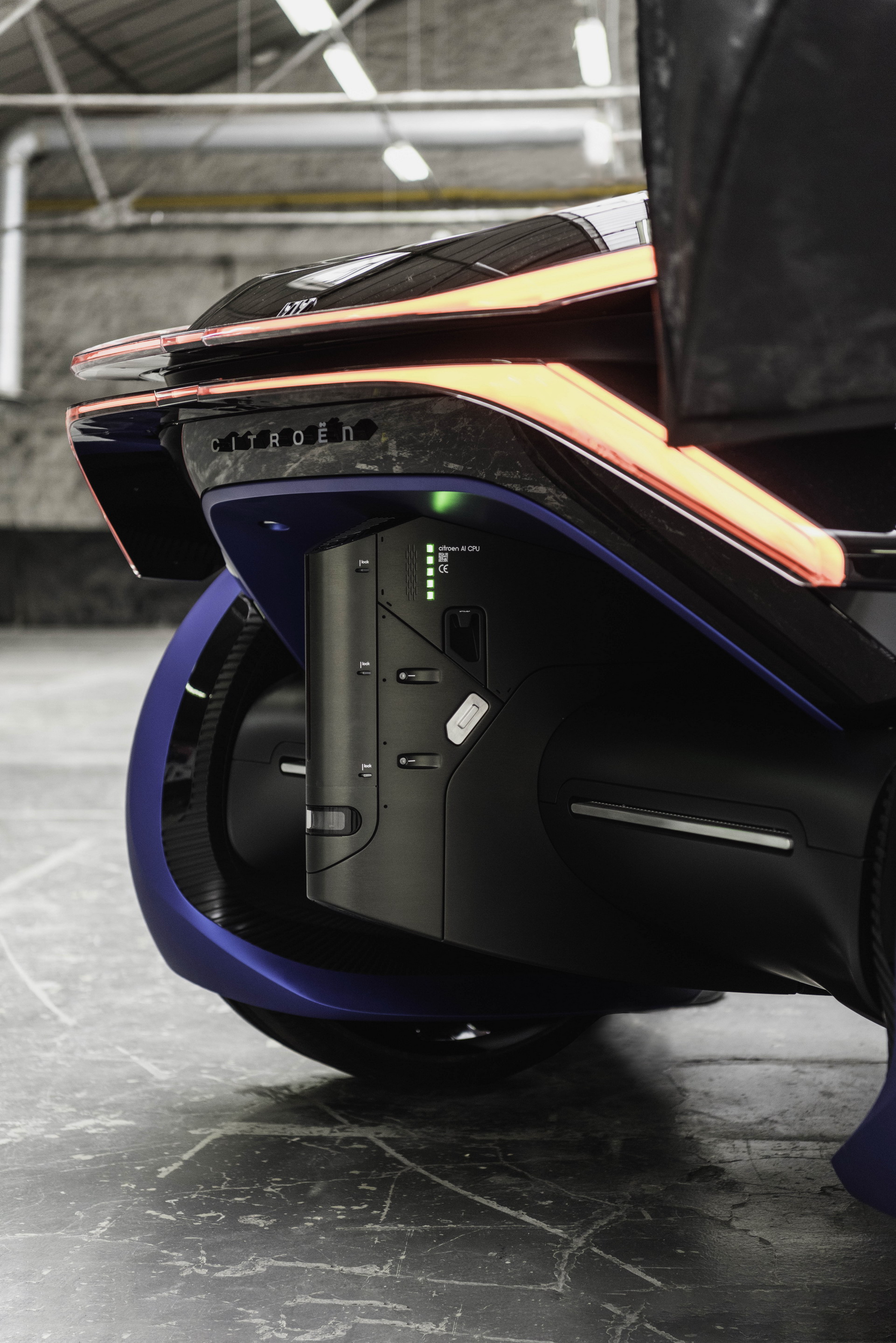 Citroen 19_19 CONCEPT 53 Citroen’s New Electric 19_19 Concept Has A 500 Mile Range And 30-inch Rims