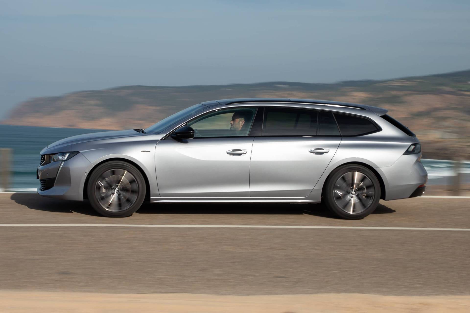Is The New 2019 Peugeot 508 SW Cooler Than A Crossover?