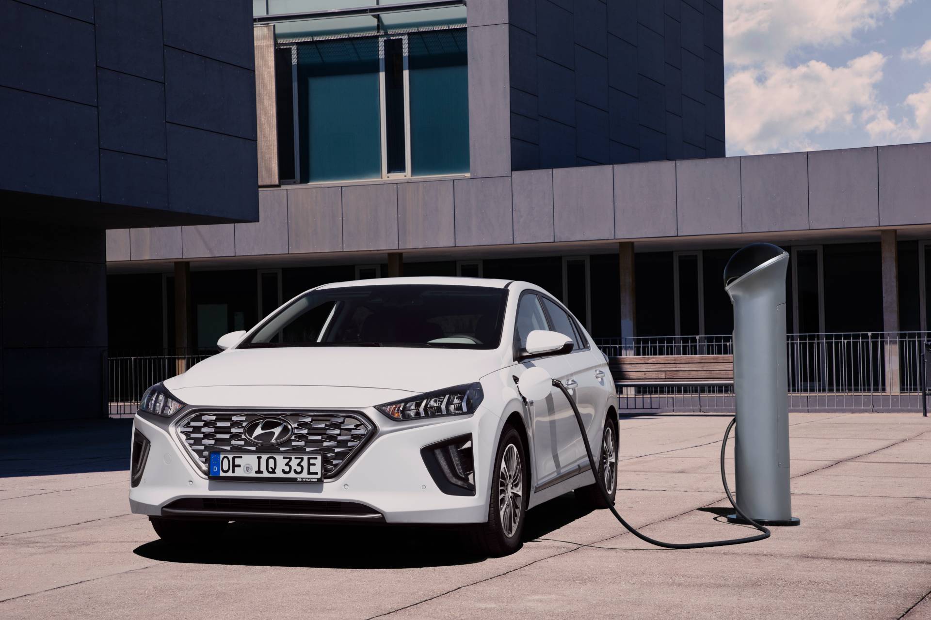 2020 Hyundai Ioniq Plug-in 6 2020 Hyundai Ioniq Family Gains Design And Tech Updates, Bigger Battery For EV
