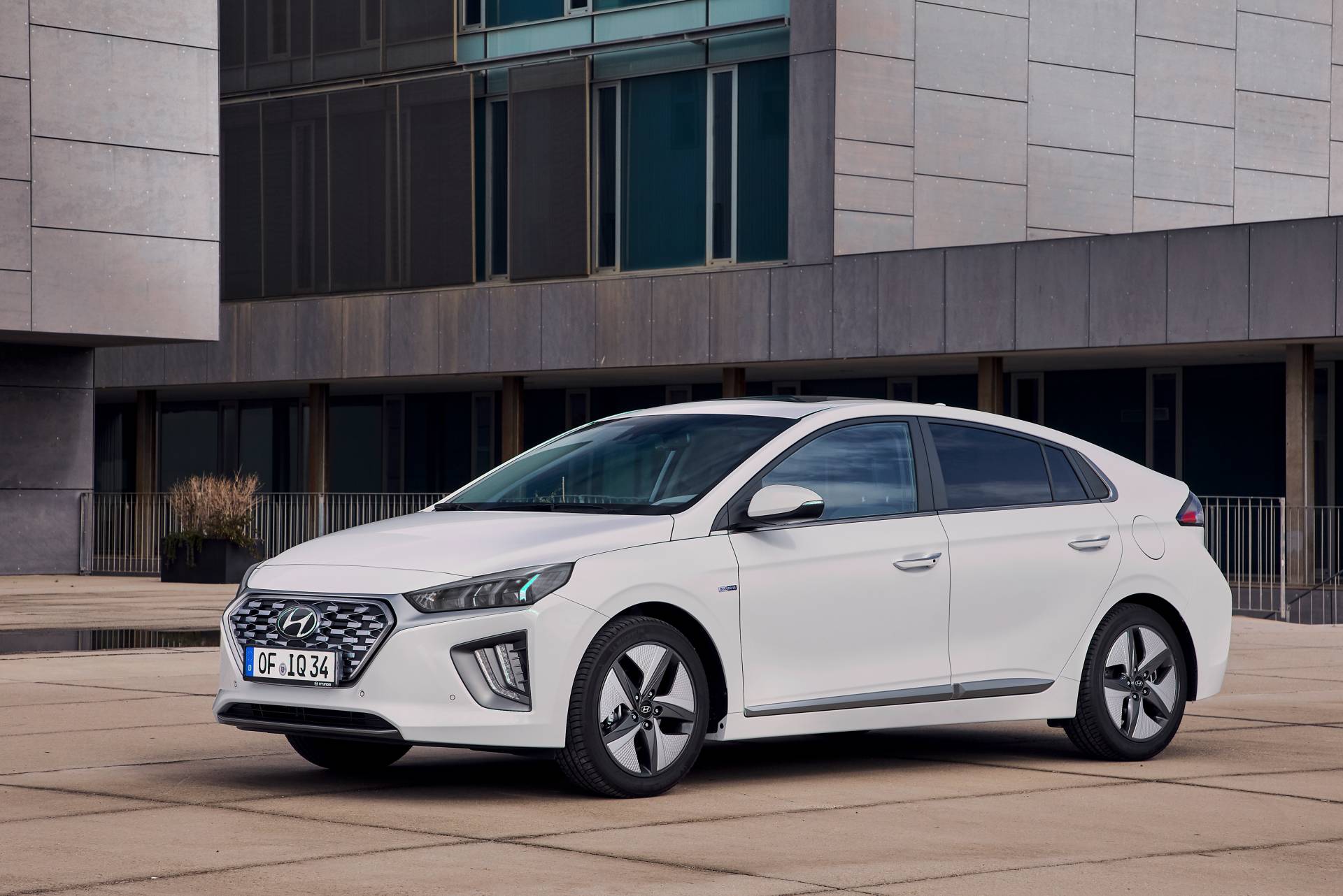 2020 Hyundai Ioniq Hybrid 1 2020 Hyundai Ioniq Family Gains Design And Tech Updates, Bigger Battery For EV