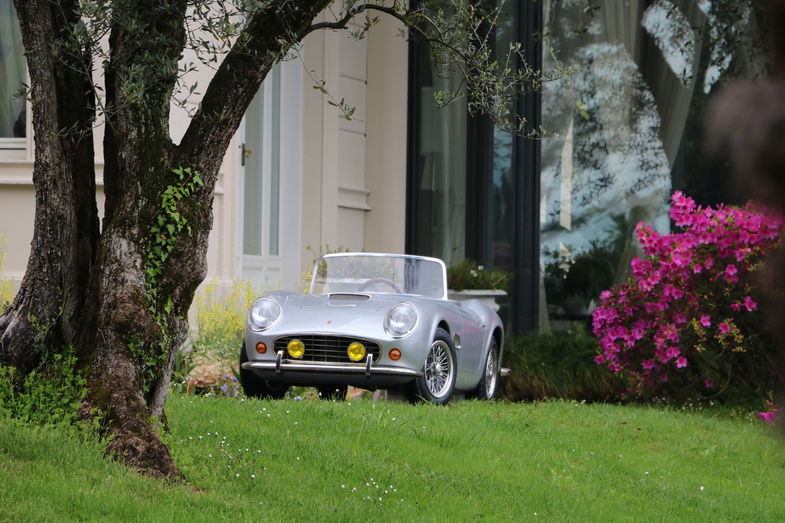 california spider junior 3 California Spider Junior Is A Stunning “Pedal Car” You’ll Want To Insure