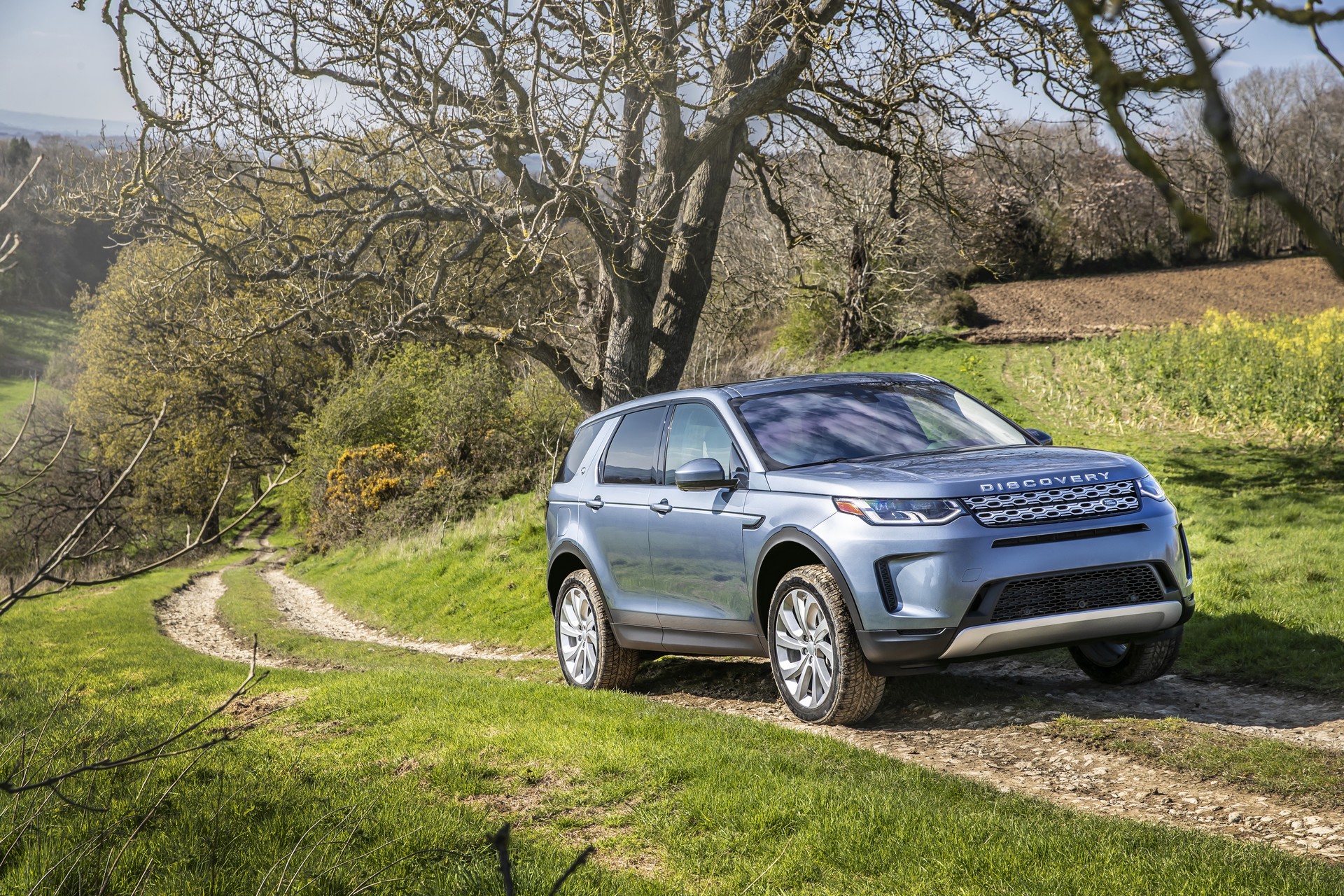 2020 Land Rover Discovery Sport Facelift Debuts With New Styling And Mild-Hybrid Powertrain