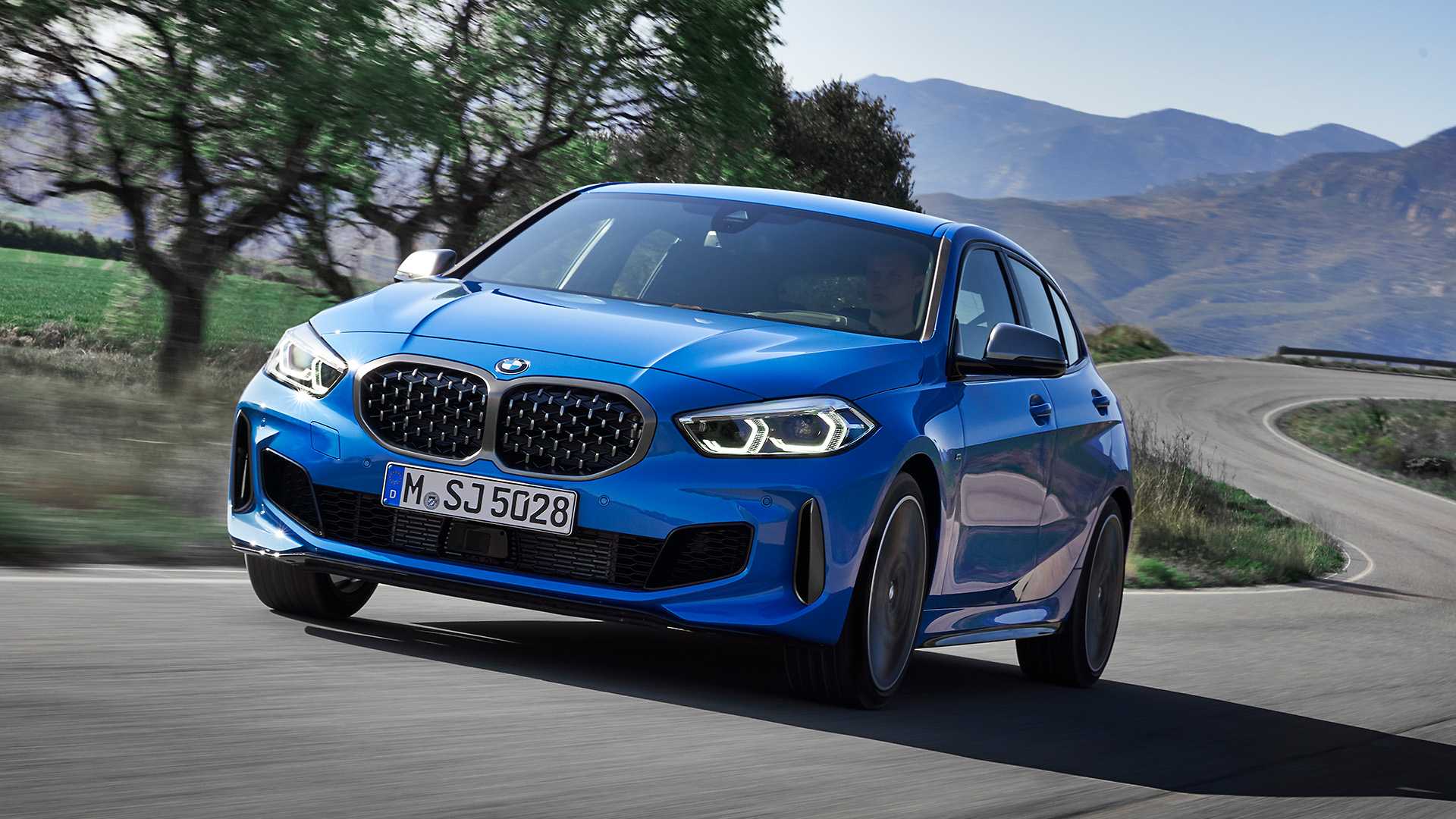 New BMW 1-Series Is FWD And Looks Just Like The X2