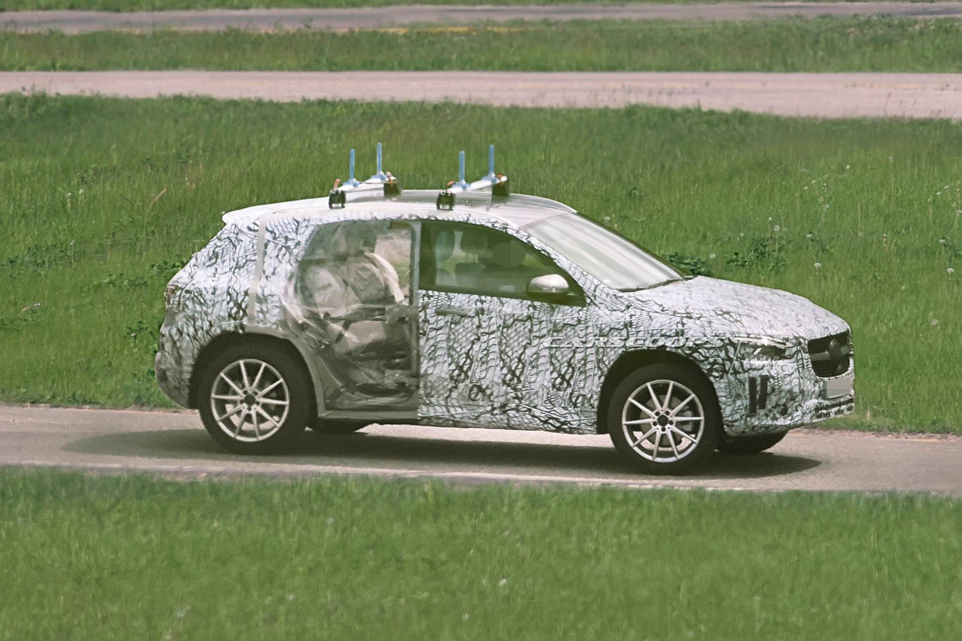 2020 Mercedes-Benz GLA Looks Almost Ready To Become The GLB’s Sportier Alternative