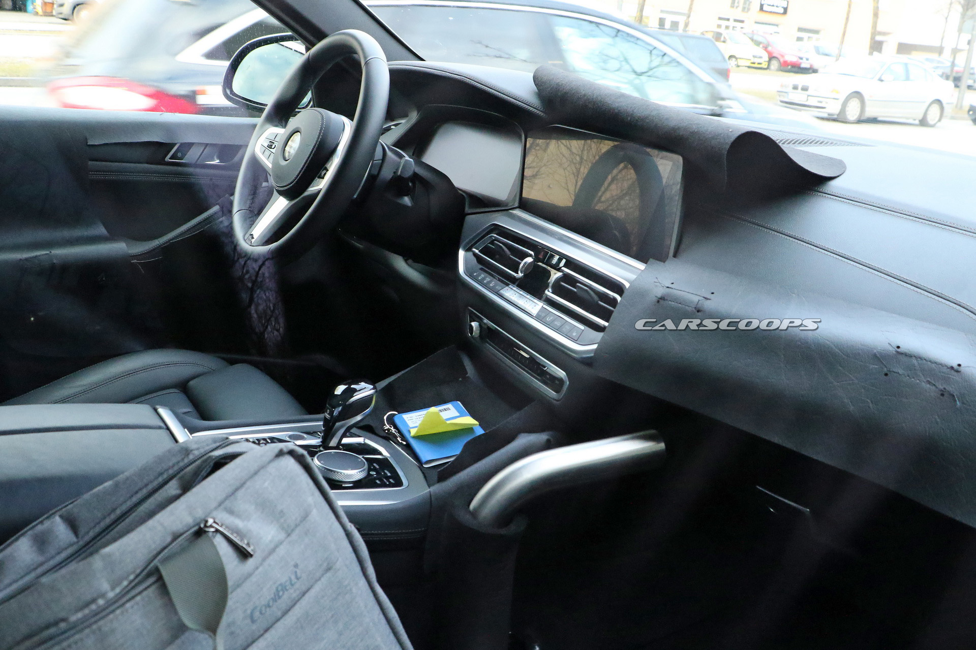 2020 bmw x6 spied with current model 18 2020 BMW X6 Poses Next To 2019 X6 M For Good Measure