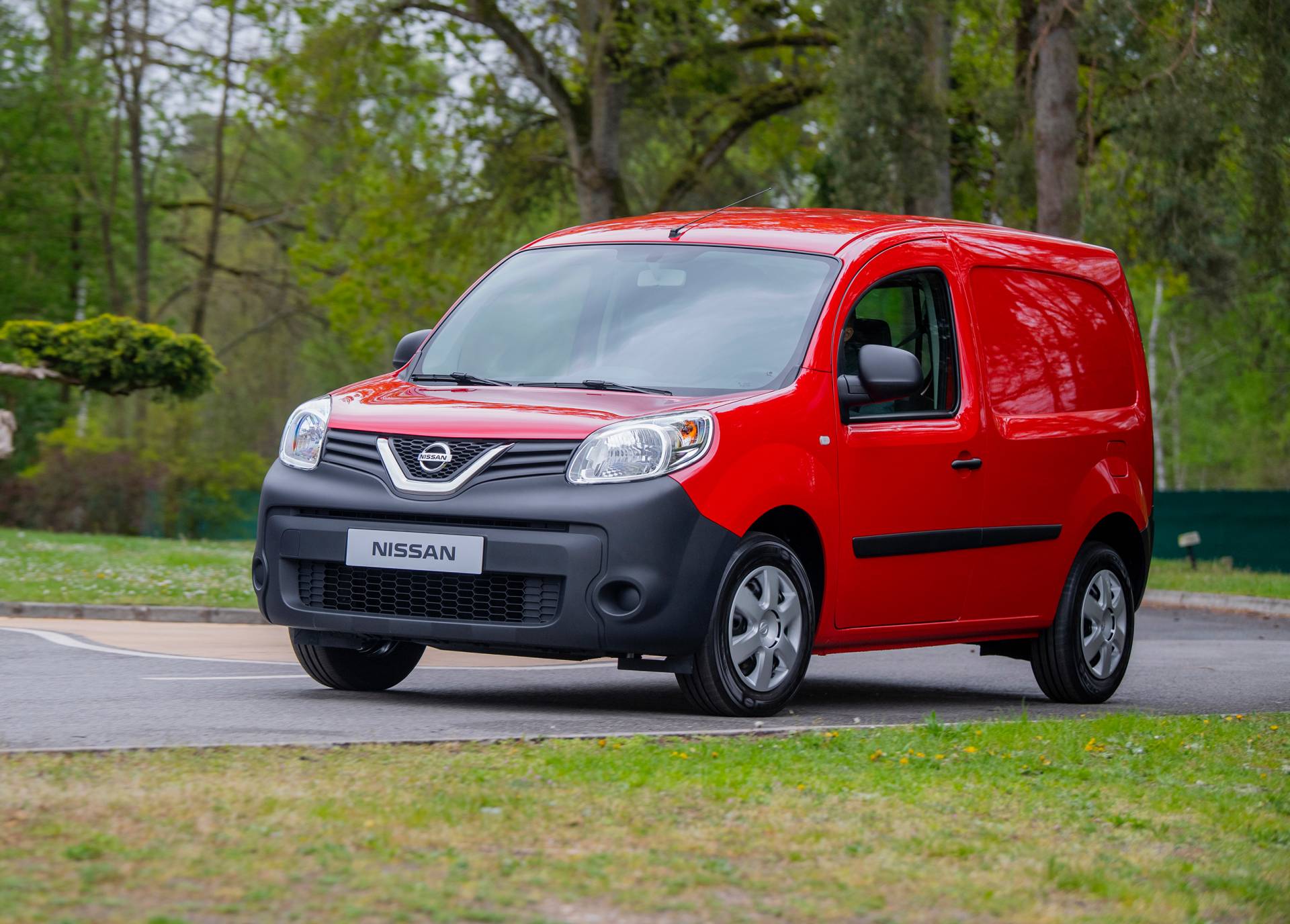 Nissan NV250 L1 Van 15 Badge-Engineered Nissan NV250 Compact Van Debuts In Europe