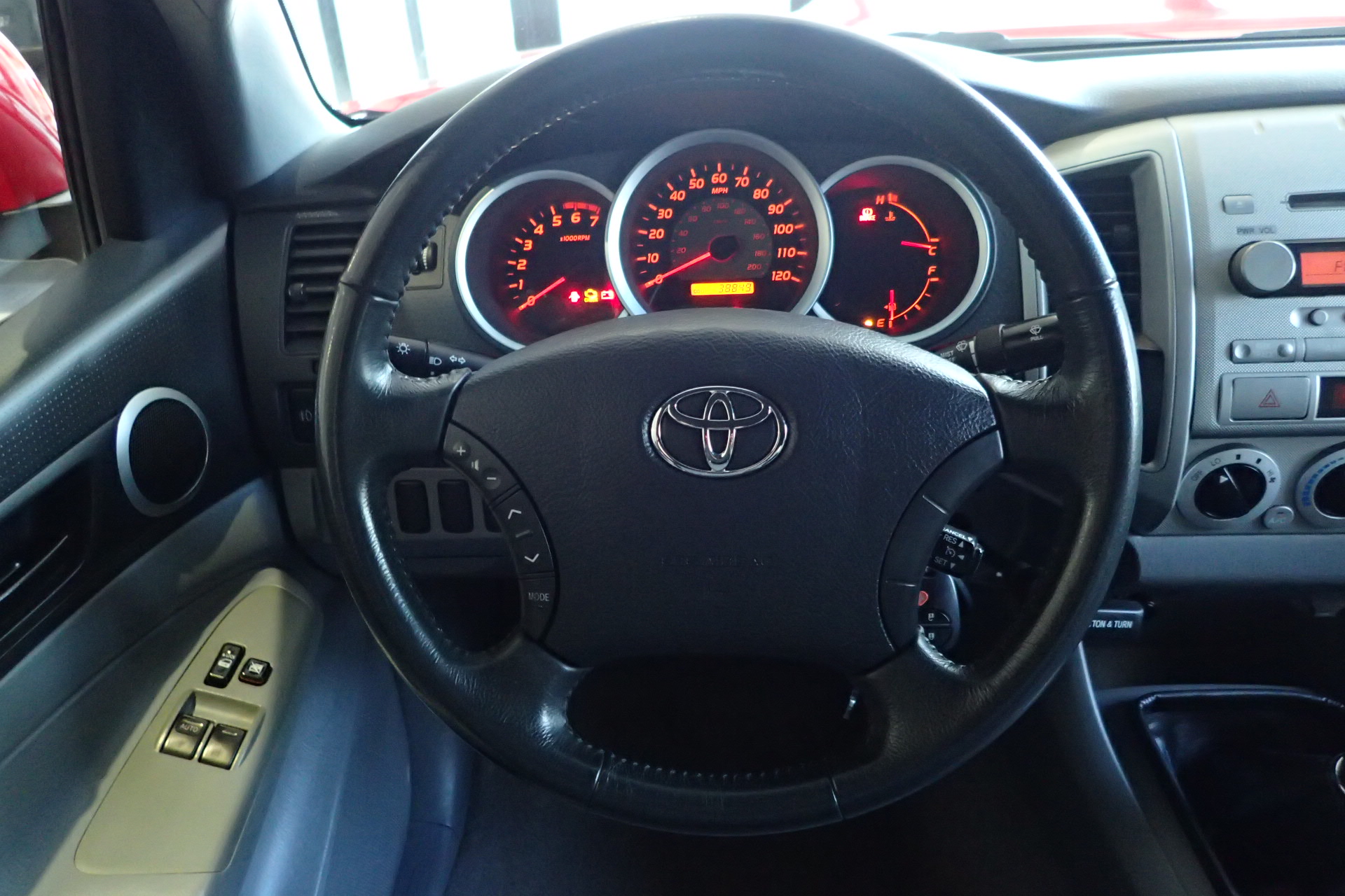 2007 toyota tacoma xrunner auction 56 2007 Toyota Tacoma X-Runner Is A Fun Little Pickup From The Past