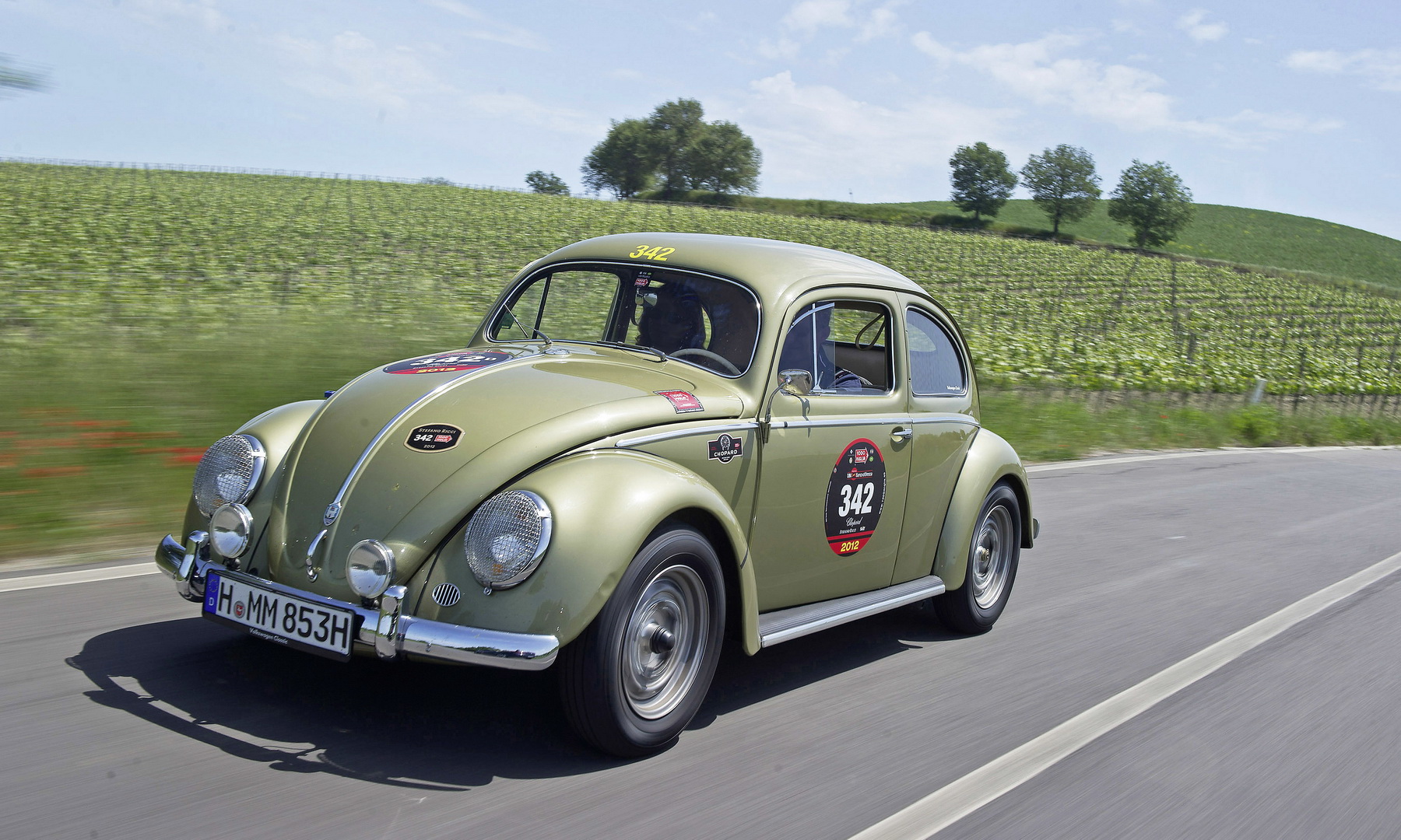 2019 mille miglia volkswagen beetle 2 VW Bids Farewell To The Beetle By Racing It In The Mille Miglia