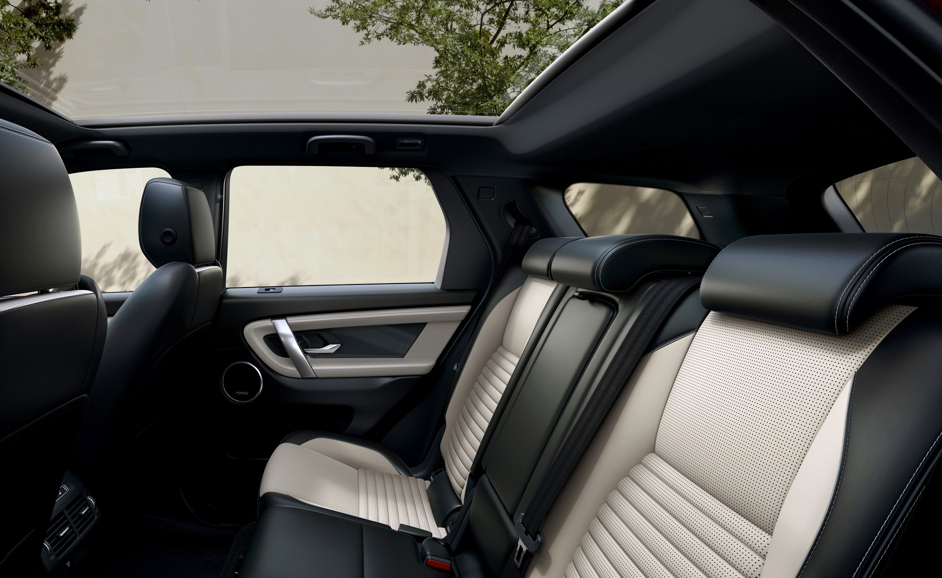 2020 Land Rover Discovery Sport Facelift Debuts With New Styling And Mild-Hybrid Powertrain