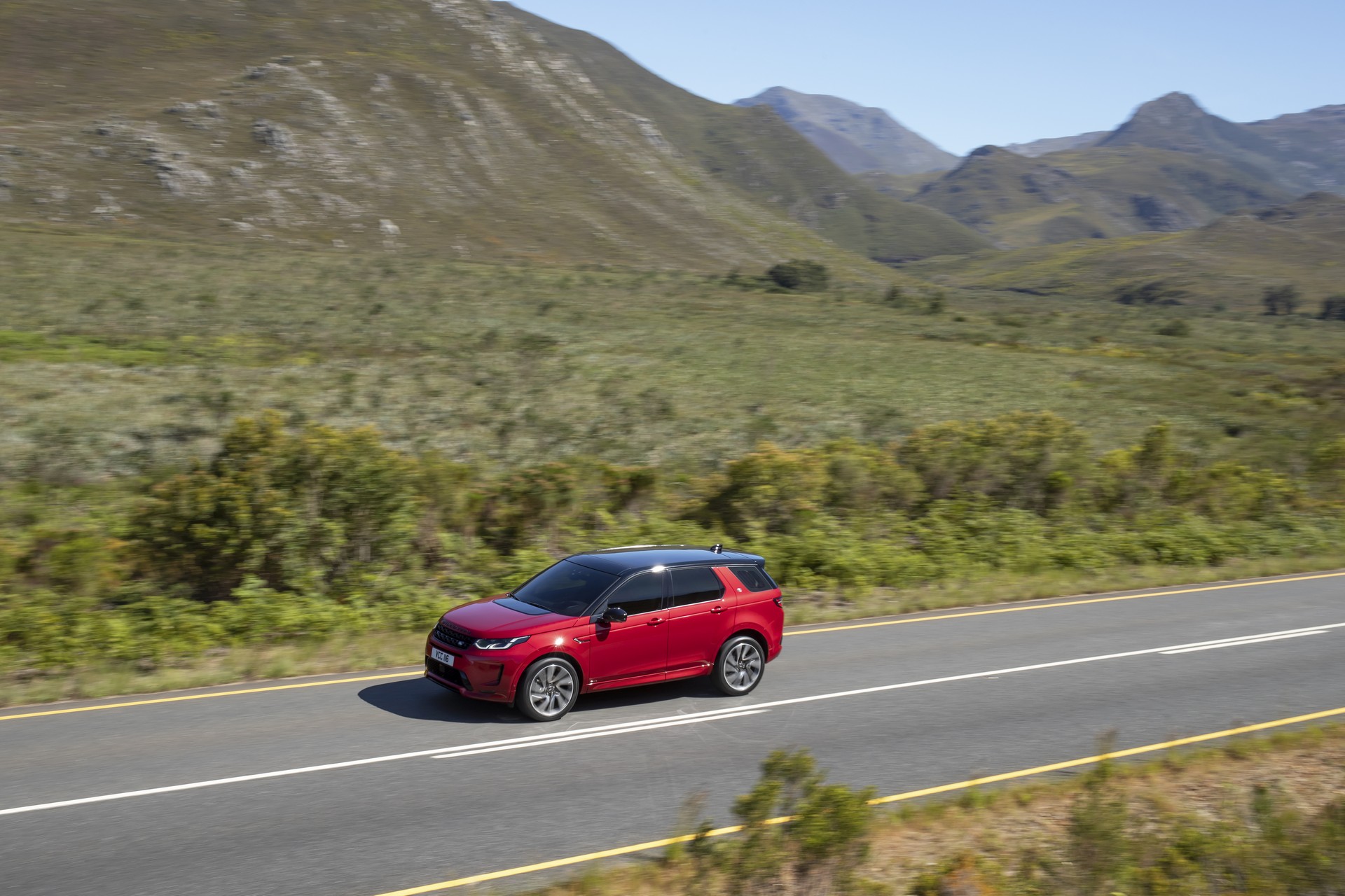 2020 Land Rover Discovery Sport Facelift Debuts With New Styling And Mild-Hybrid Powertrain