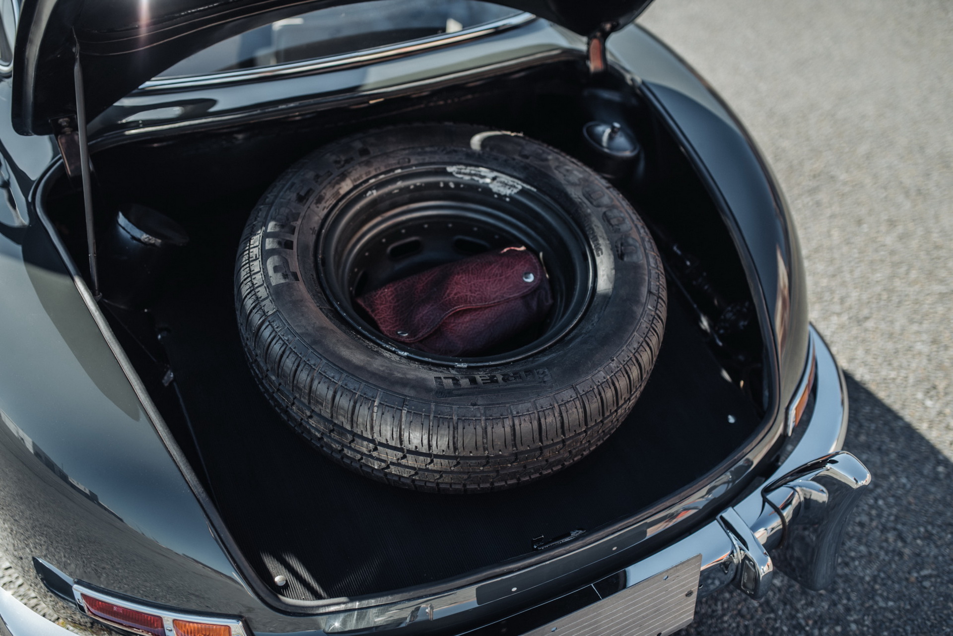 Mercedes-300SL-Gullwing-28 Beautiful 1956 Mercedes 300SL Gullwing Is The Definition Of A Million-Dollar Classic