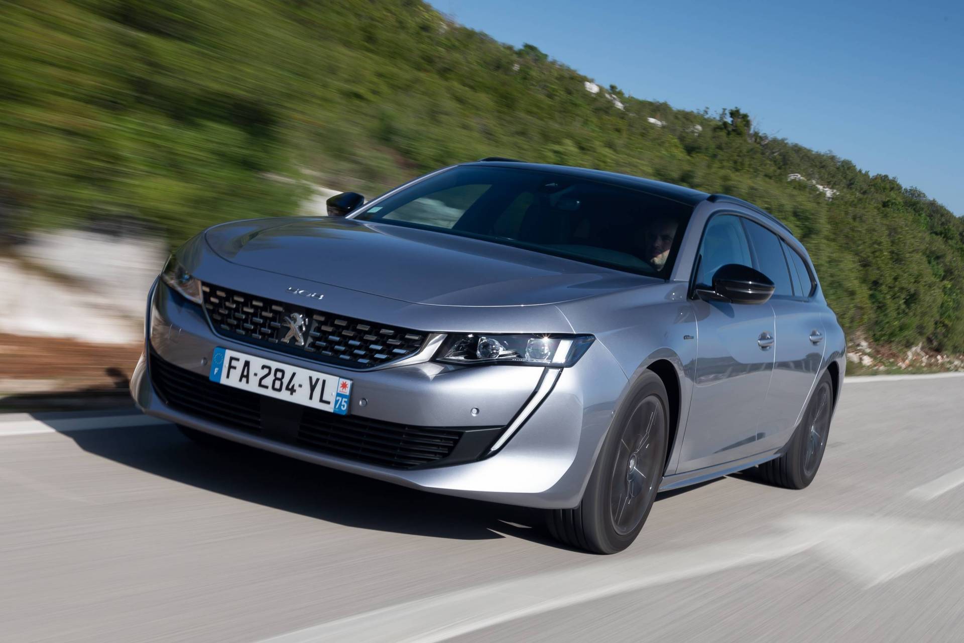 Is The New 2019 Peugeot 508 SW Cooler Than A Crossover?