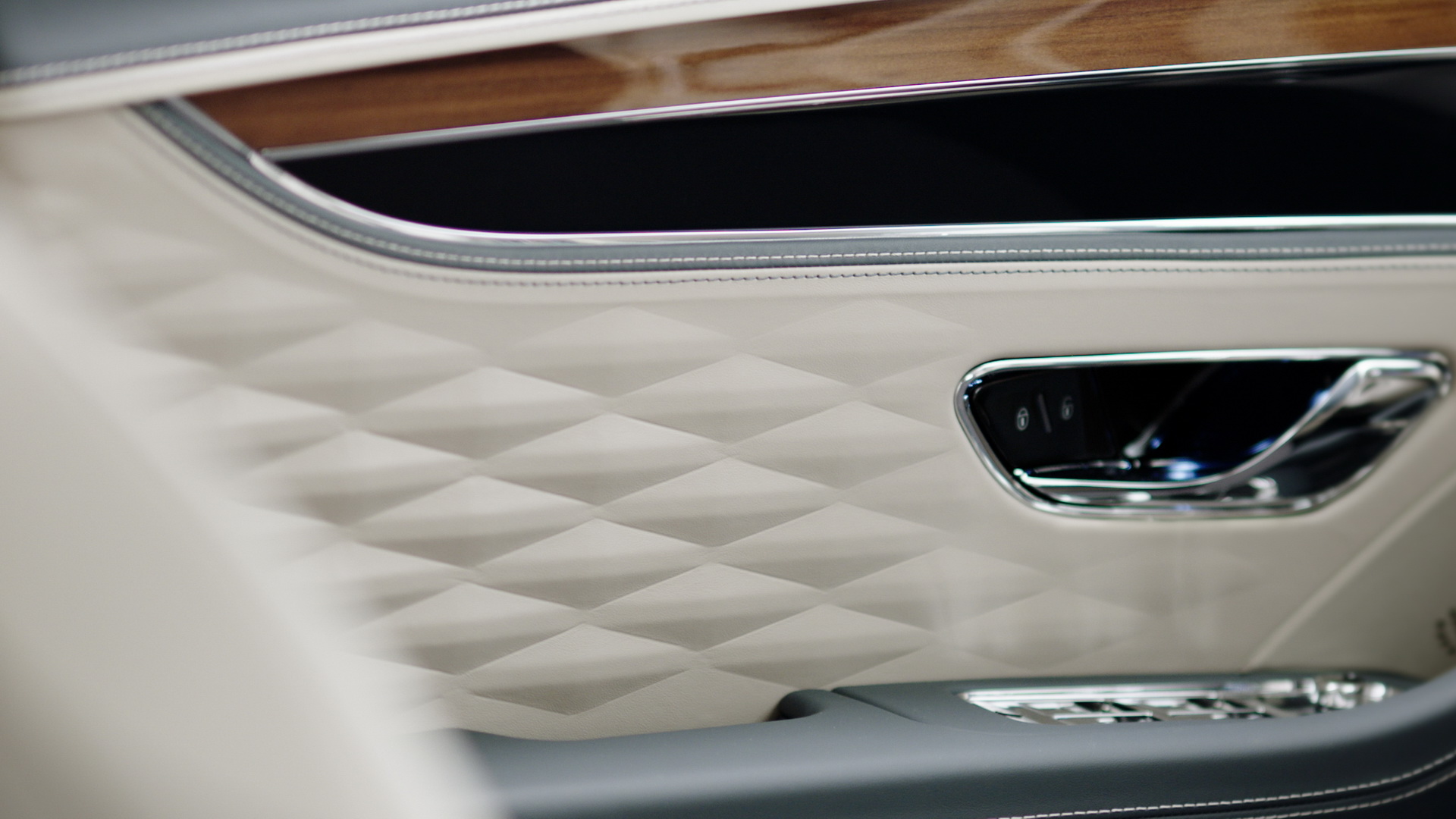 2020 bentley continental flying spur interior tease 1 Bentley Teases New Flying Spur’s 3D Textured Leather Upholstery