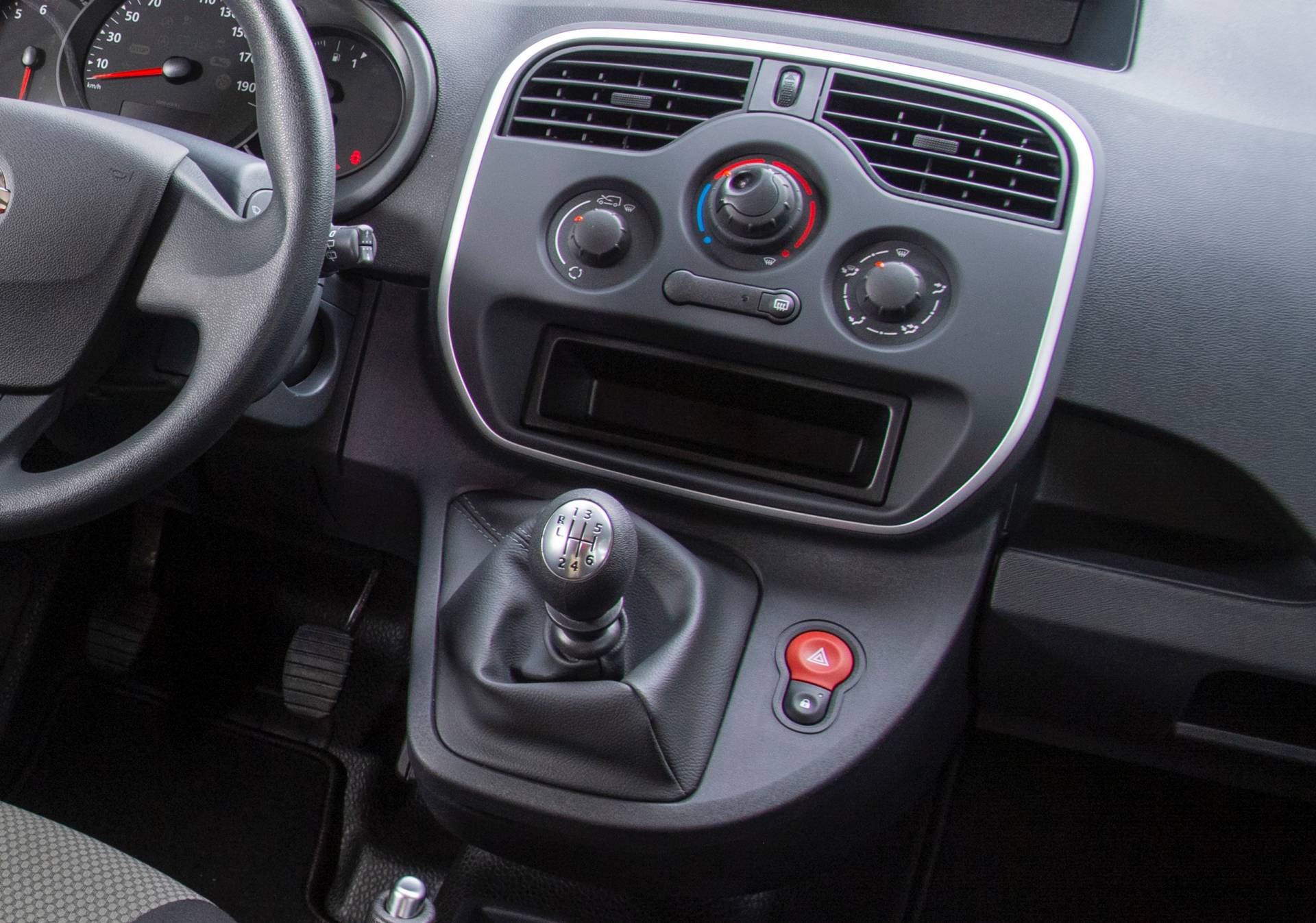 Nissan NV250 L1 Van 36 Badge-Engineered Nissan NV250 Compact Van Debuts In Europe