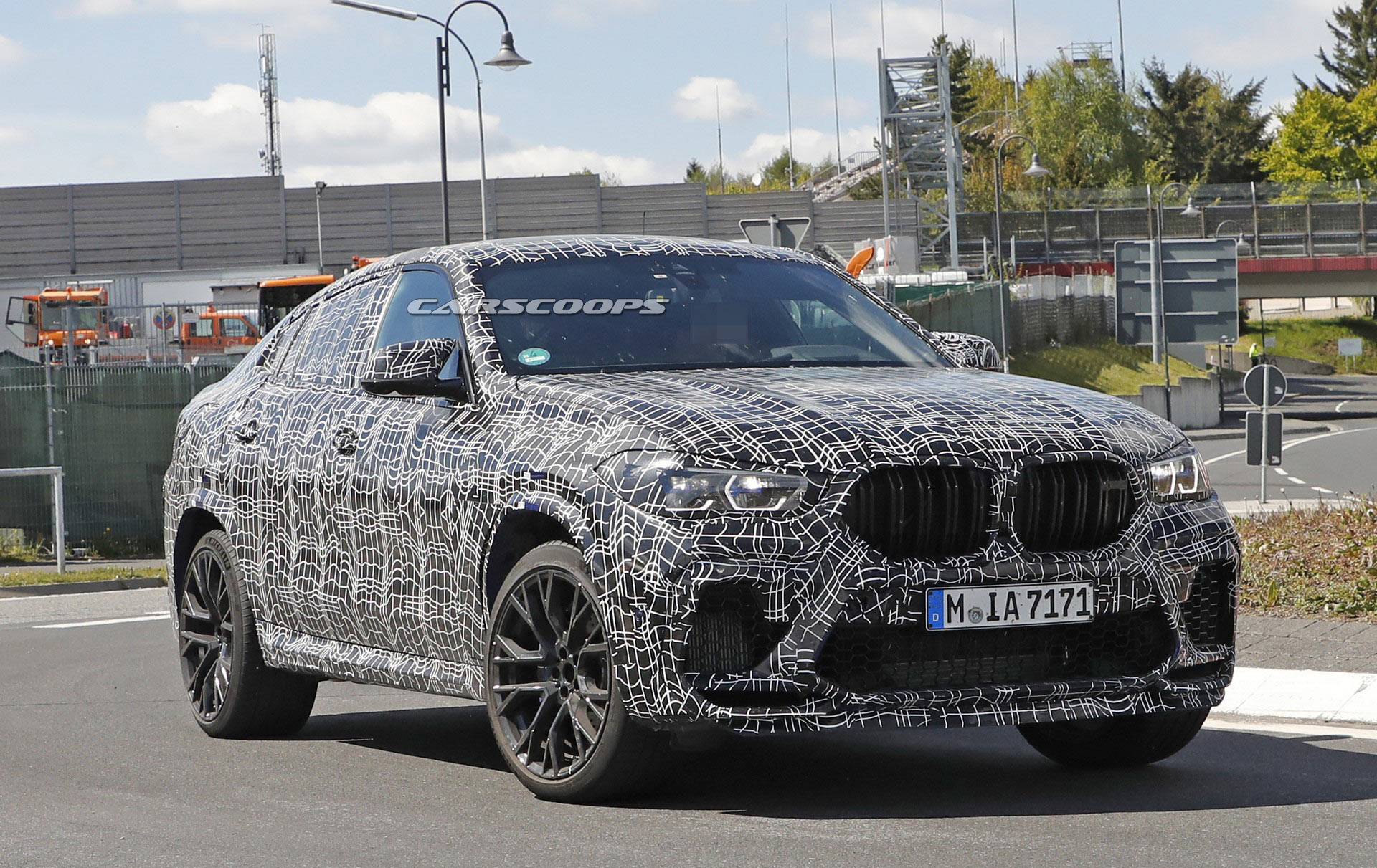 2020-BMW-X6-M-13 2020 BMW X6 M Hides 592 HP Behind Its Huge Nostrils