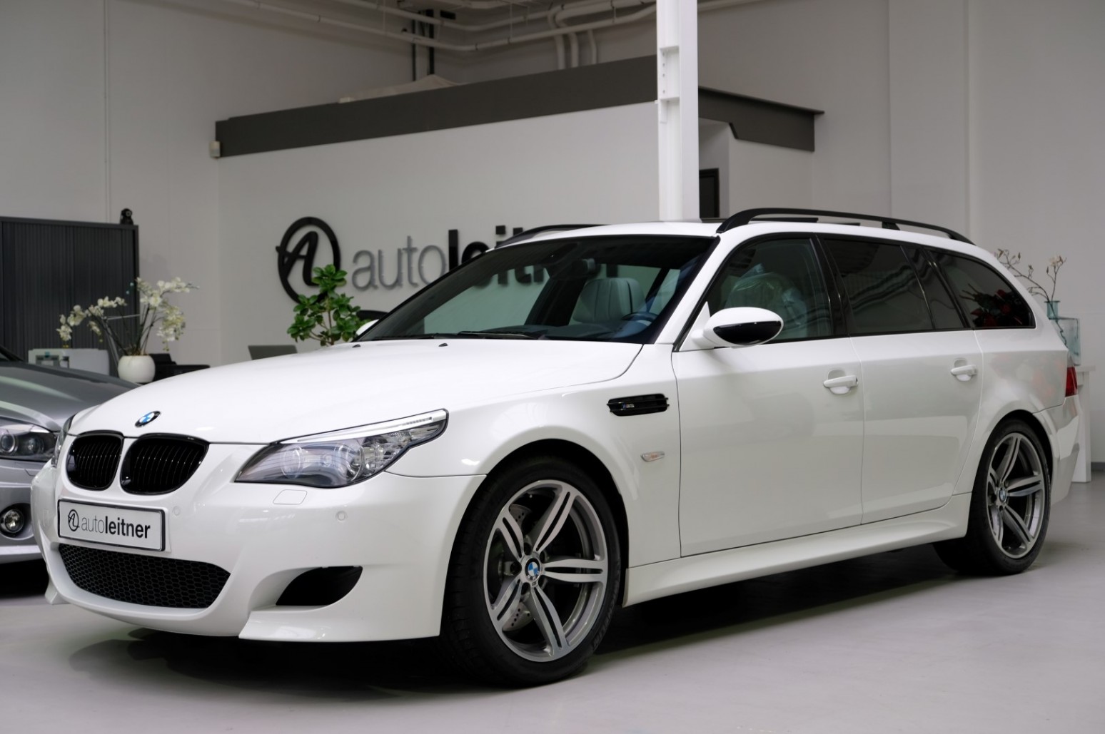 bmw m5 touring e61 11 BMW M5 Touring Is For Petrolhead Soccer Dads Who Dislike Fast SUVs