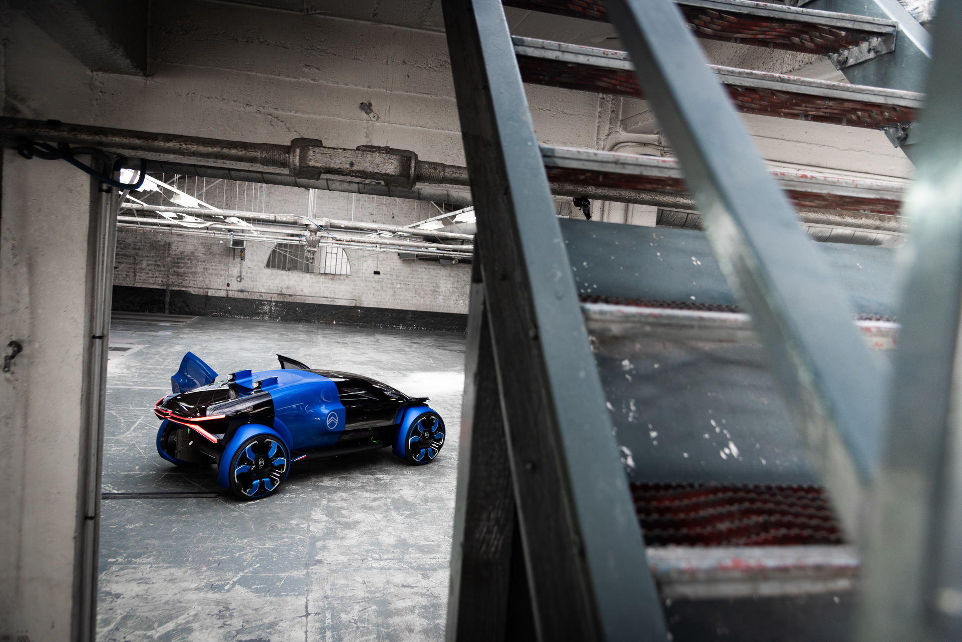 Citroen 19_19 CONCEPT 15 Citroen’s New Electric 19_19 Concept Has A 500 Mile Range And 30-inch Rims