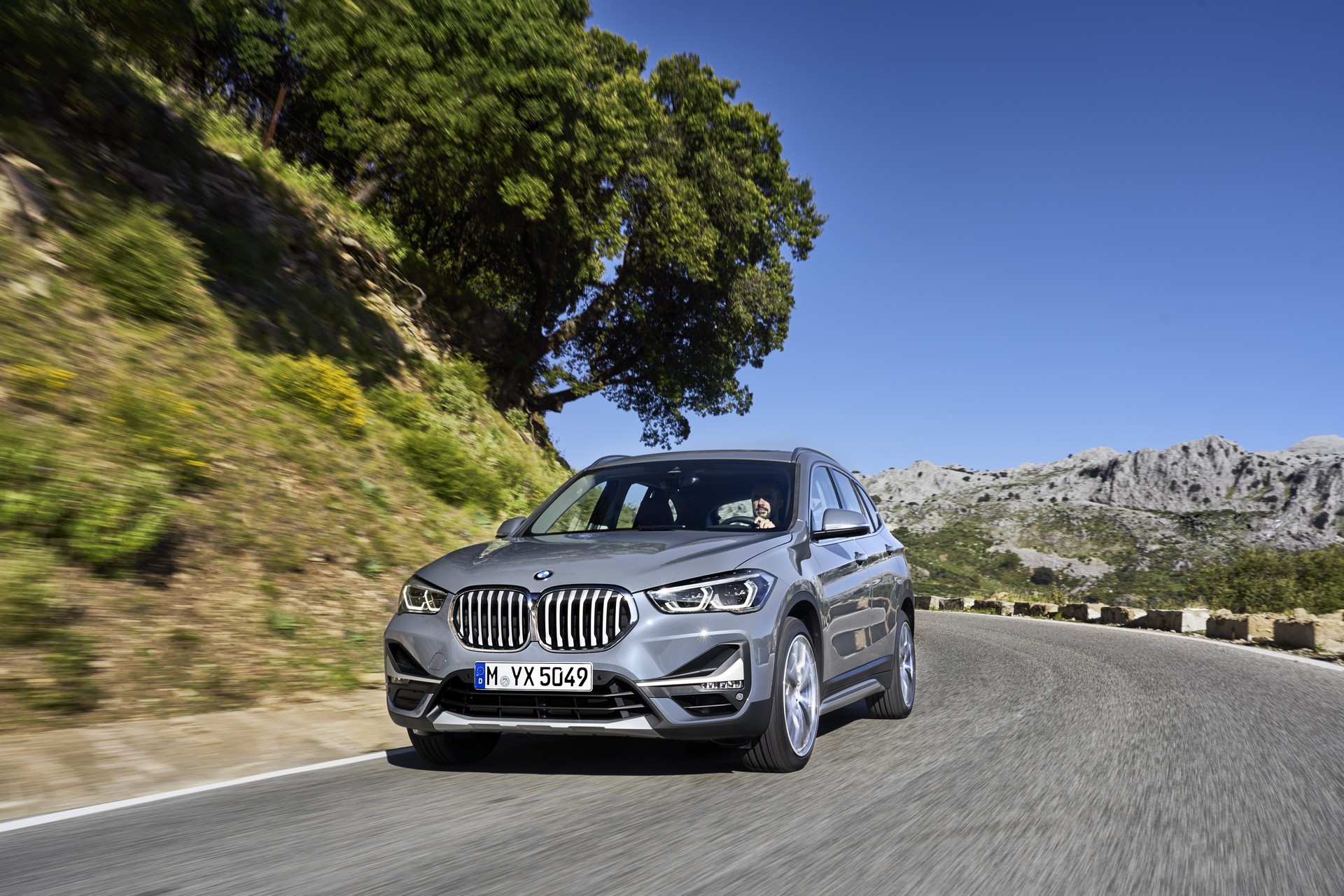 2020 BMW X1 Debuts With New Looks And A Plug-In Hybrid Powertrain