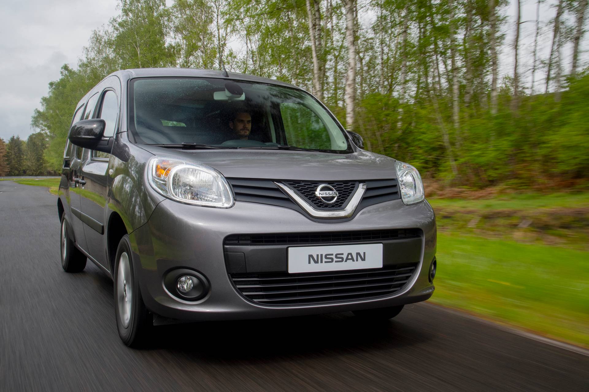 Nissan NV250 L2 Van 28 Badge-Engineered Nissan NV250 Compact Van Debuts In Europe