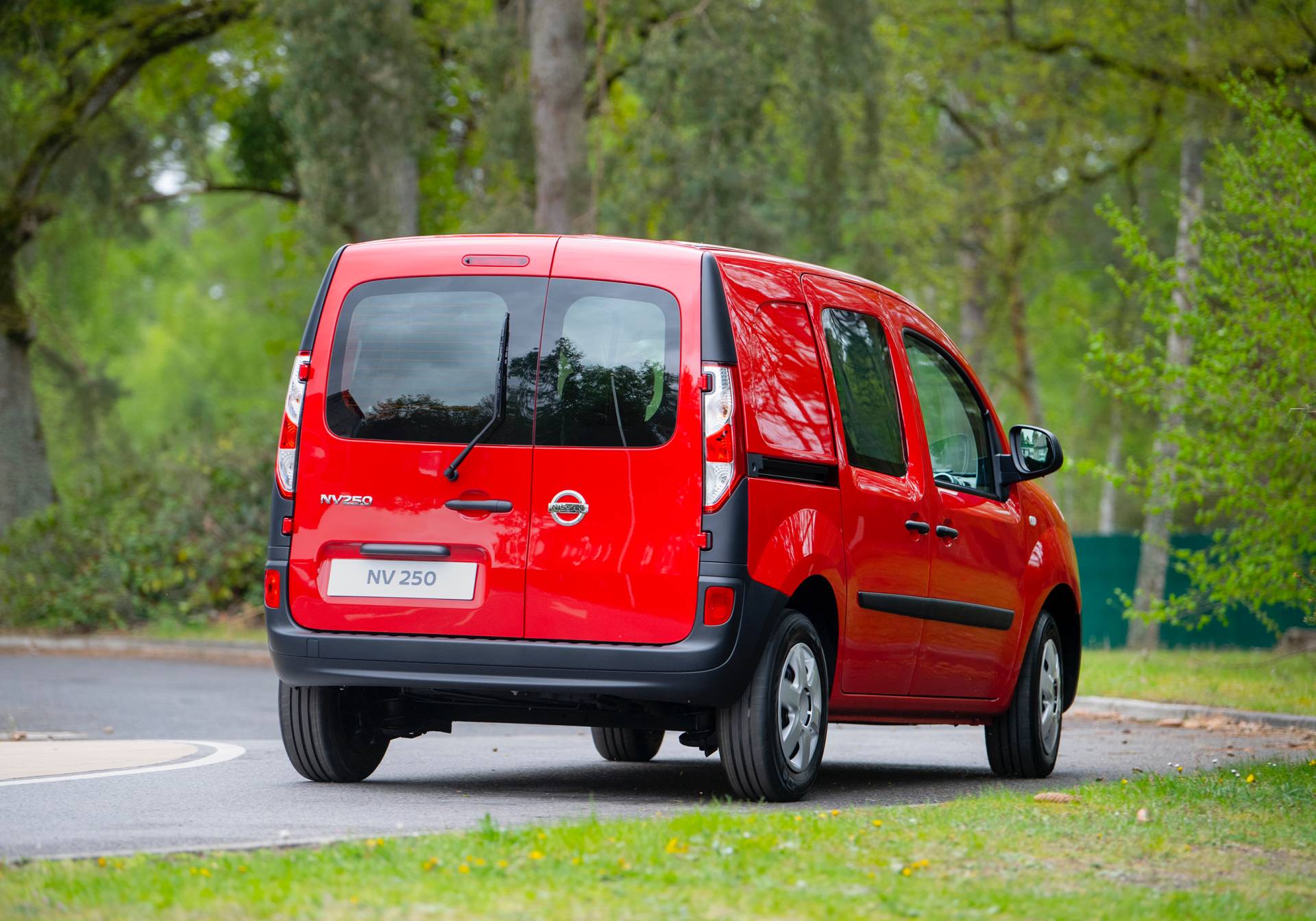 Nissan NV250 L1 Van 16 Badge-Engineered Nissan NV250 Compact Van Debuts In Europe