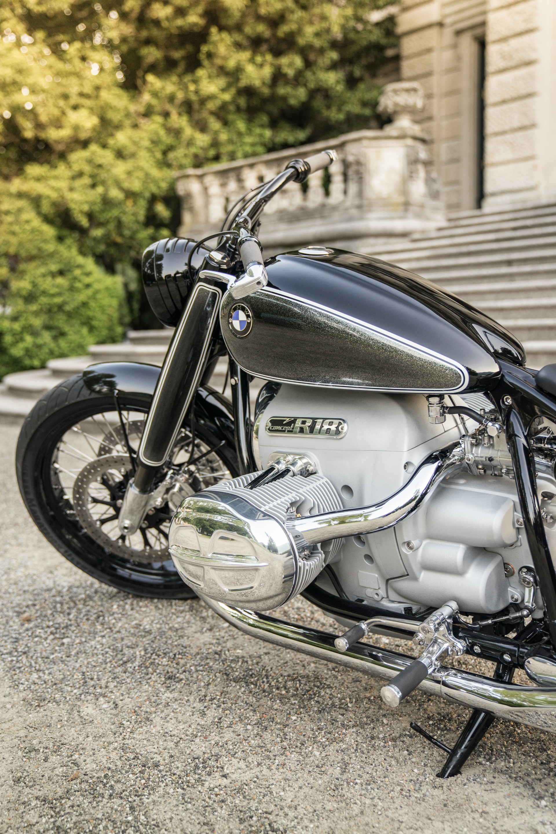 BMW’s R18 Concept Is A Minimalist Bike With An All-New Boxer Engine