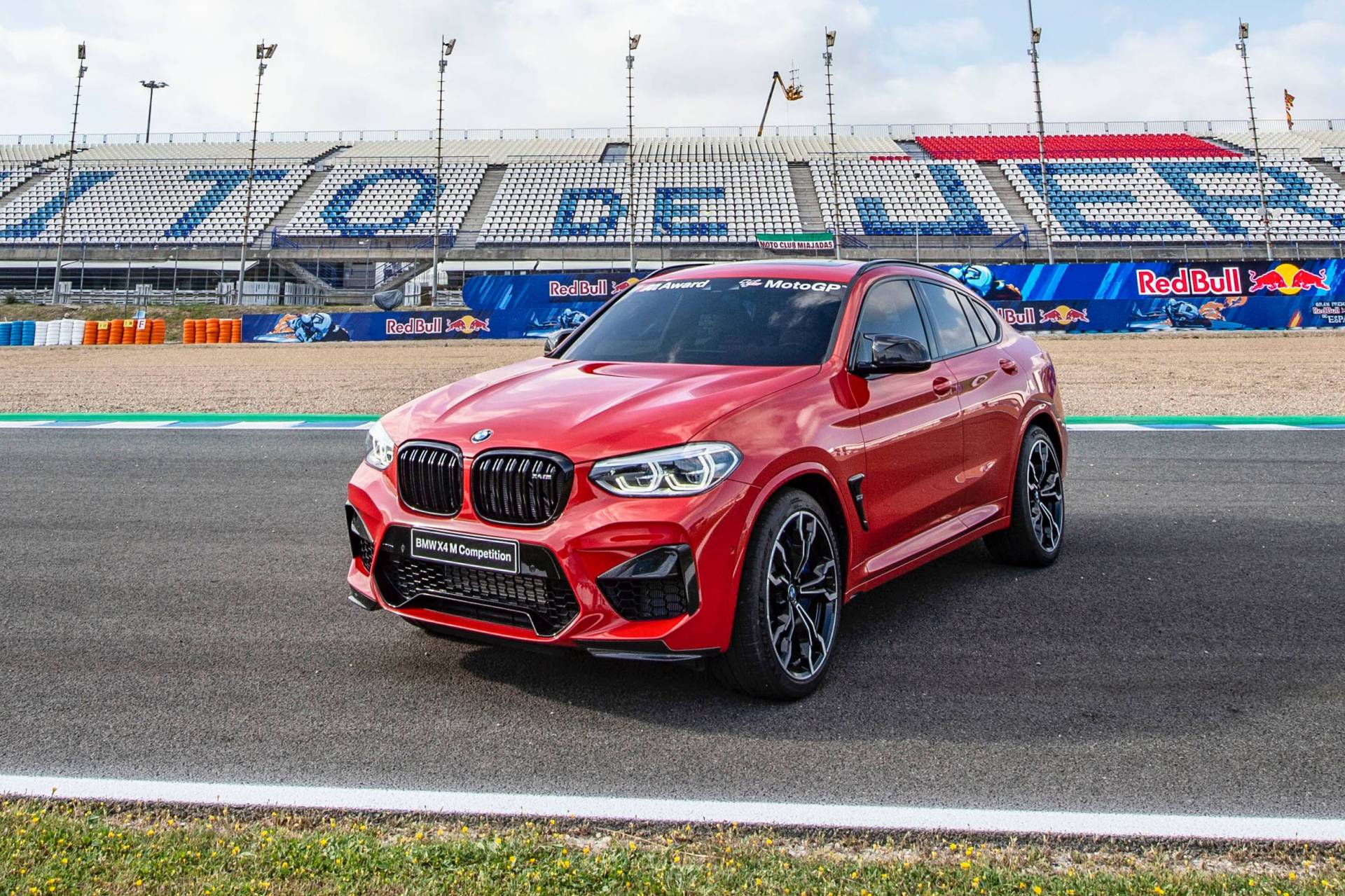 BMW X4 M Competition MotoGP BMW M Award 2019 21 2020 BMW X4 M Competition Is This Year’s Prize For MotoGP’s Best Qualifier