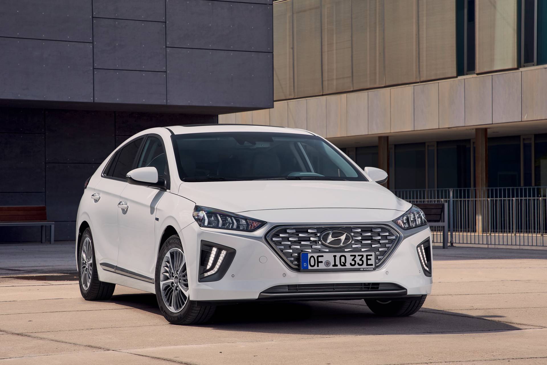 2020 Hyundai Ioniq Plug-in 3 2020 Hyundai Ioniq Family Gains Design And Tech Updates, Bigger Battery For EV