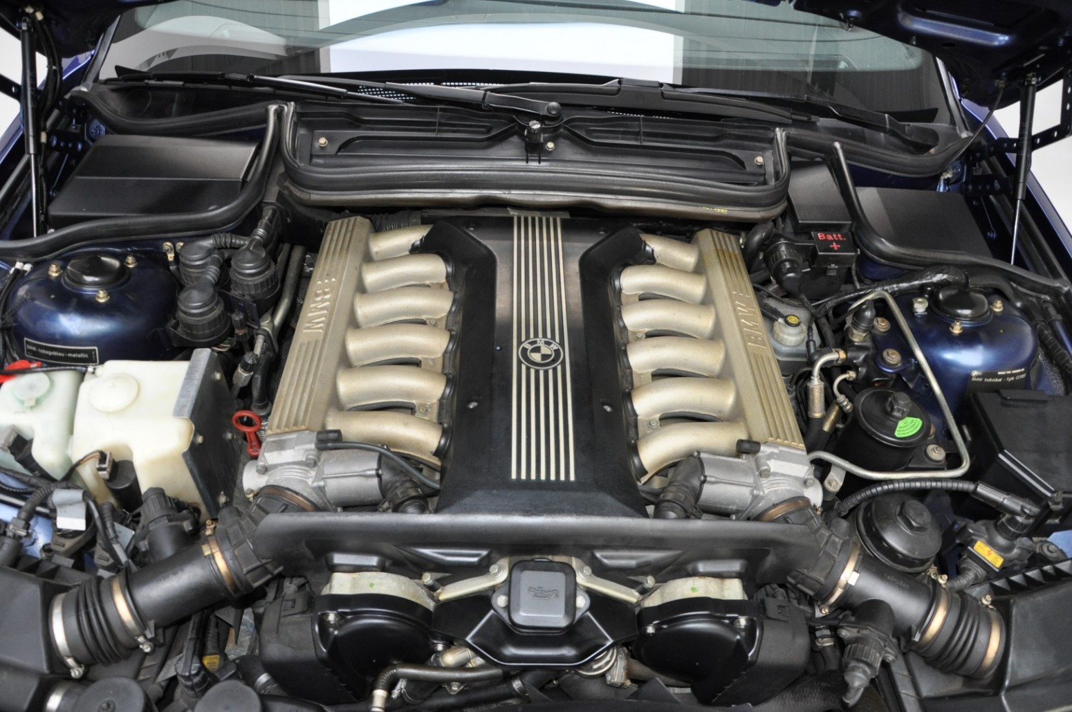 1995 bmw 850i 56 Get Your 1990s BMW Fix With These Beautiful Individual 850Ci And 750iL