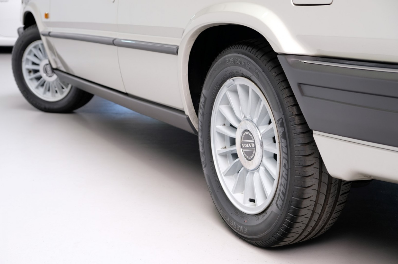 1988 Volvo 780 Coupe Bertone 46 Pristine 1988 Volvo 780 Coupe Blends Bertone Styling With Swedish Flair For €47,500