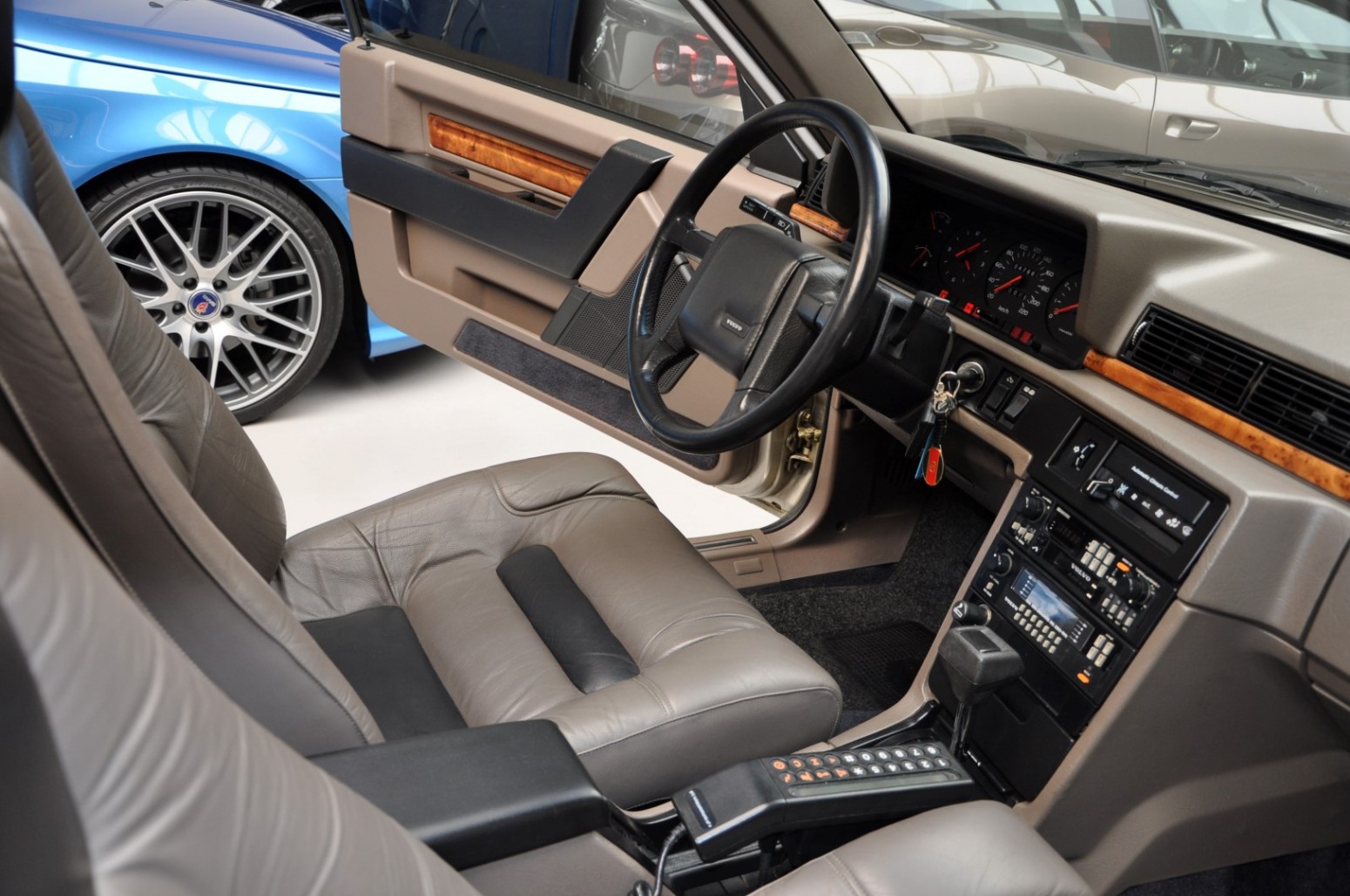 1988 Volvo 780 Coupe Bertone 23 Pristine 1988 Volvo 780 Coupe Blends Bertone Styling With Swedish Flair For €47,500