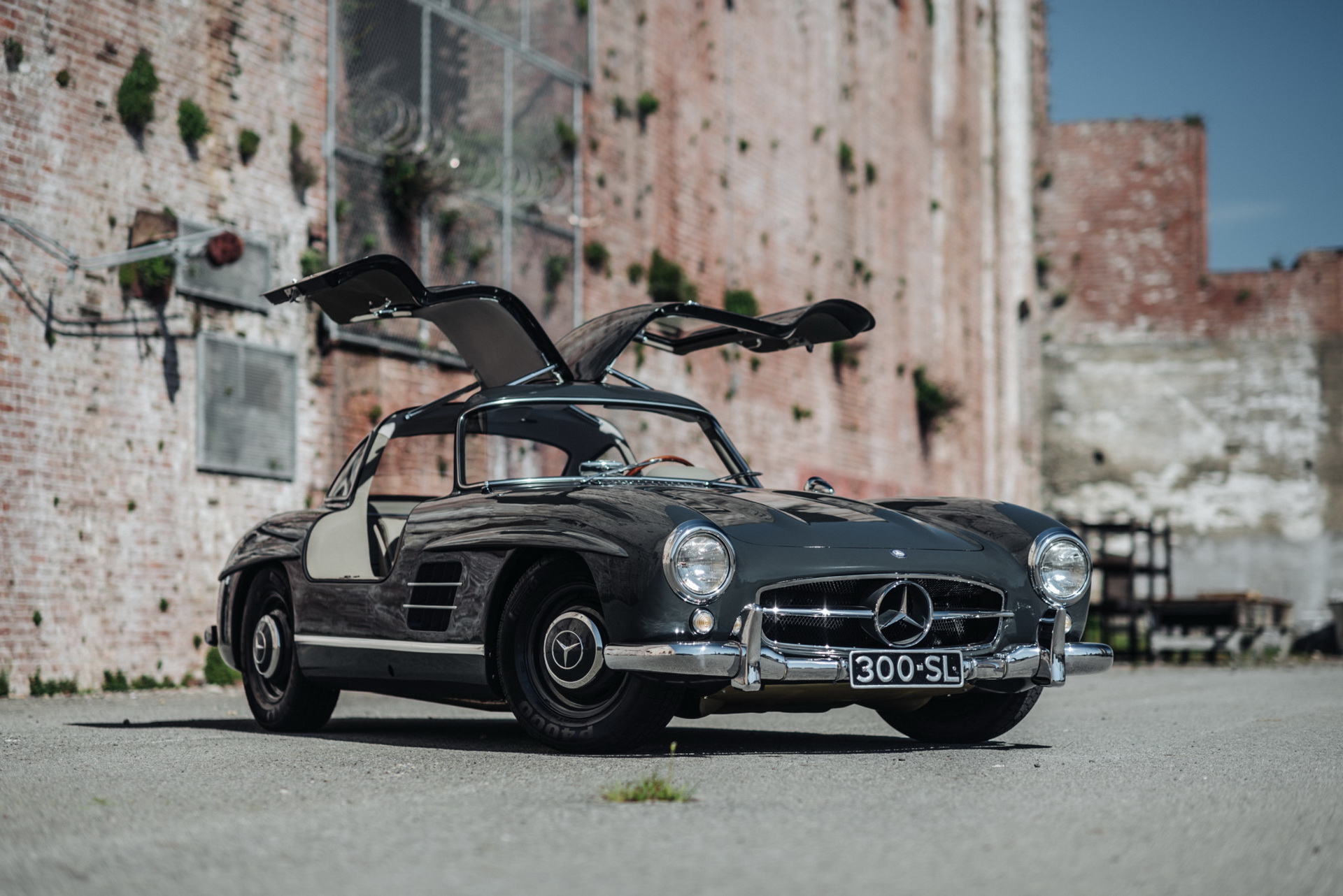 Mercedes-300SL-Gullwing-12 Beautiful 1956 Mercedes 300SL Gullwing Is The Definition Of A Million-Dollar Classic