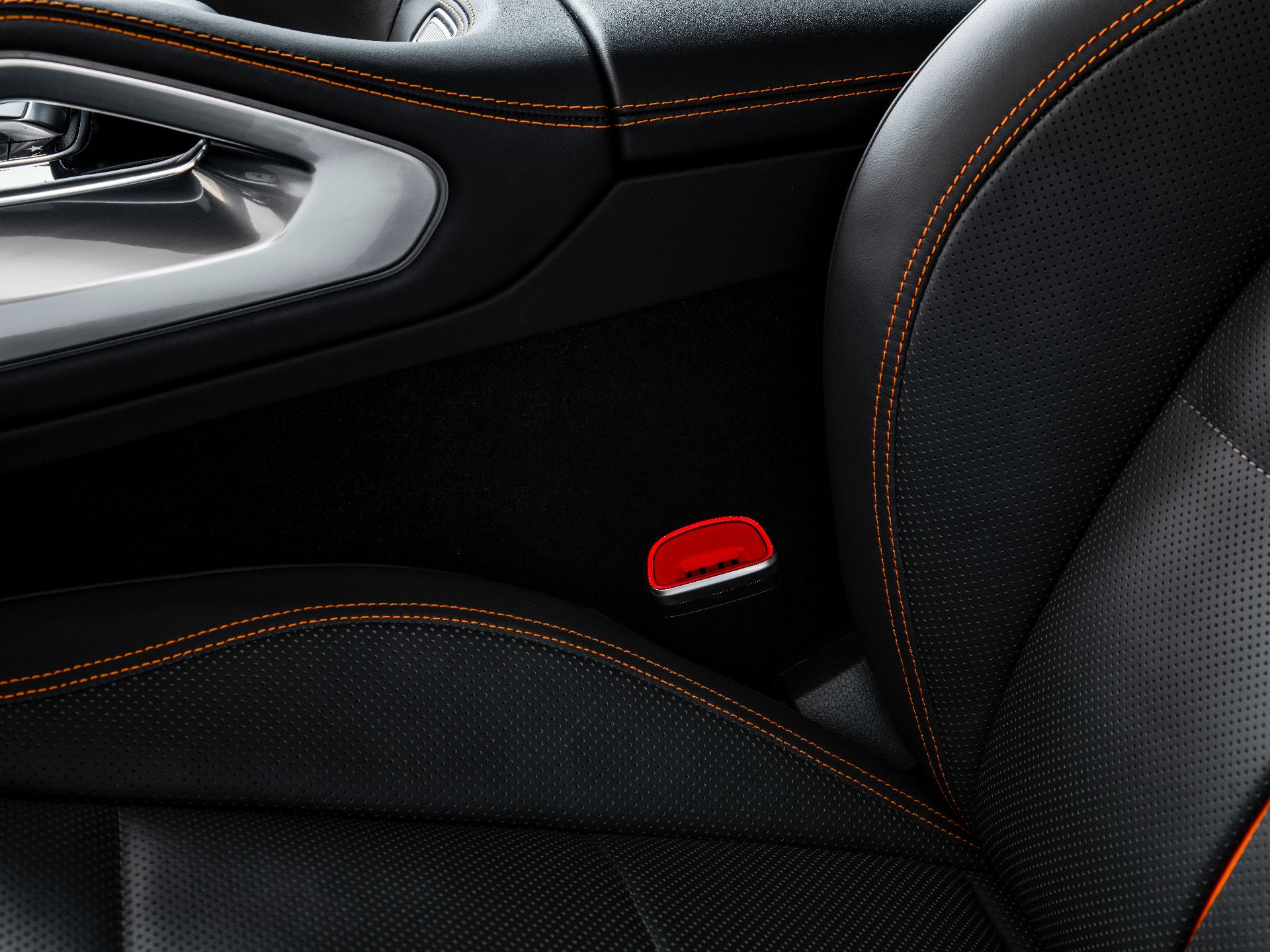 Mercedes-Benz Is Readying Heated Seat Belts – And Not Just For Comfort