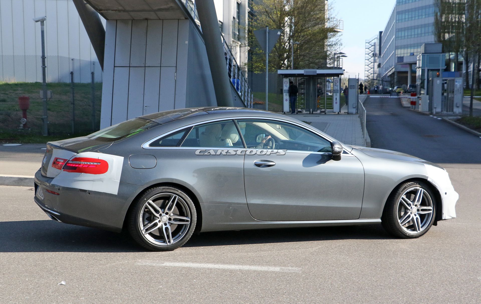 Mercedes EClass Coupe Spy Shots 9 2020 Mercedes-Benz E-Class Coupe Facelift Will Look Very Familiar
