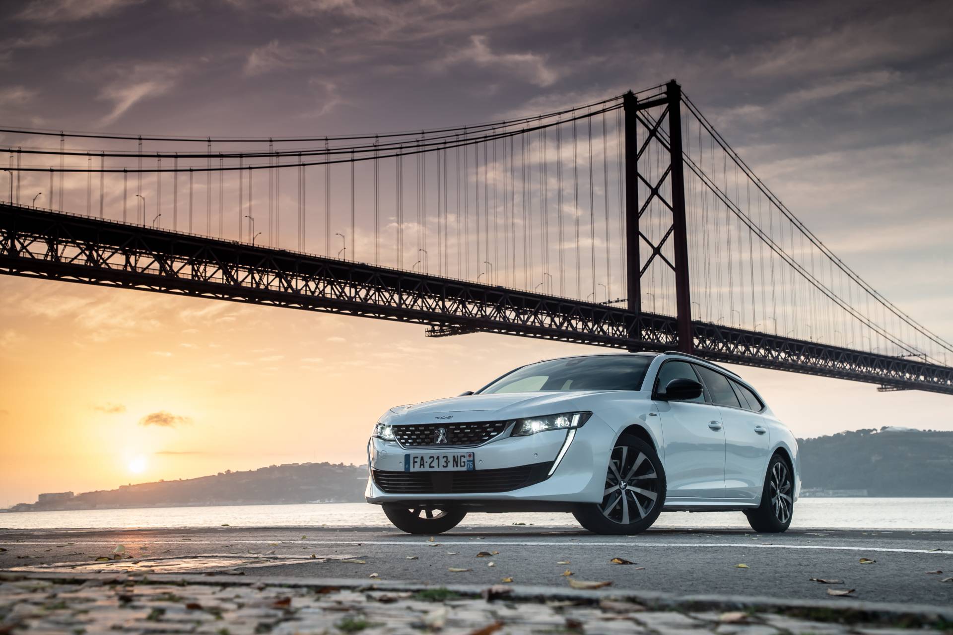 Is The New 2019 Peugeot 508 SW Cooler Than A Crossover?