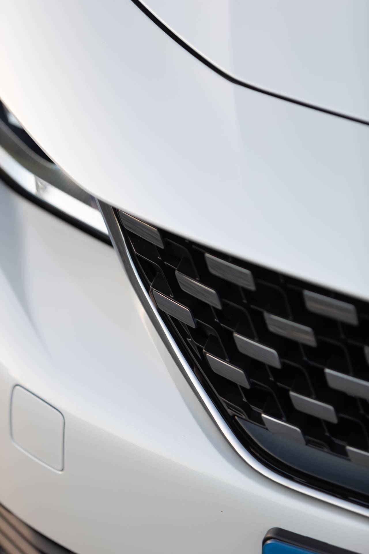 Is The New 2019 Peugeot 508 SW Cooler Than A Crossover?