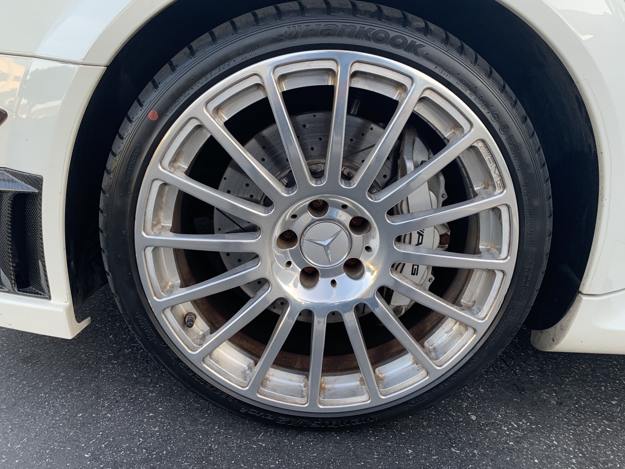 Mercedes Benz CLK 63 AMG Black 20 Mercedes-Benz CLK 63 AMG Black Series Looks Mean Even In White