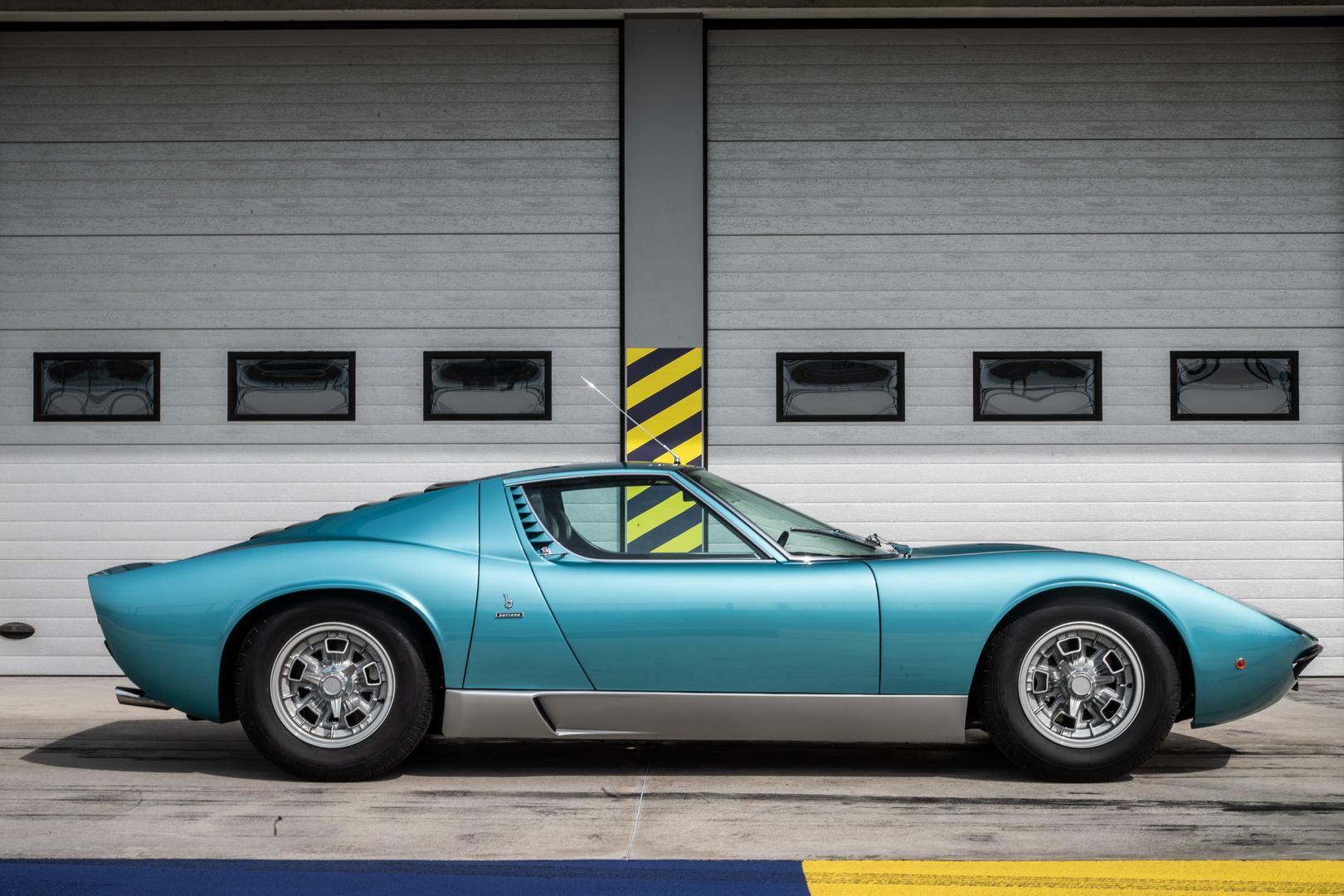 Drool Over Ex-Little Tony Gorgeous Lamborghini Miura P400 S