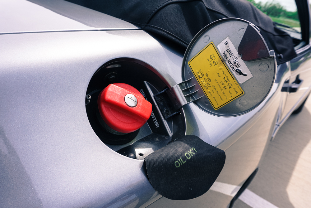 1990 porsche 944 s2 cabrio auction 33 This 1990 Porsche 944 S2 Cabriolet Was Sitting In Storage For 24 years