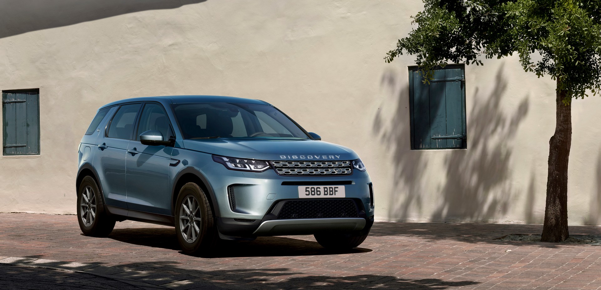 2020 Land Rover Discovery Sport Facelift Debuts With New Styling And Mild-Hybrid Powertrain
