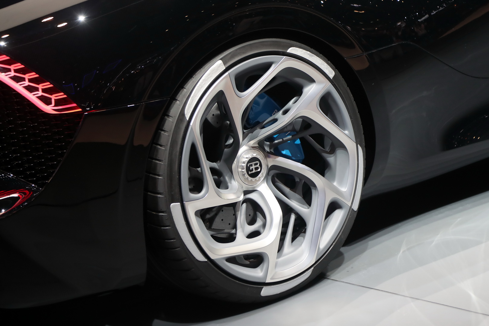 bugatti la voiture noire cr7 29 Cristiano Ronaldo Is Reportedly The Owner Of Bugatti’s One-Of-One La Voiture Noir