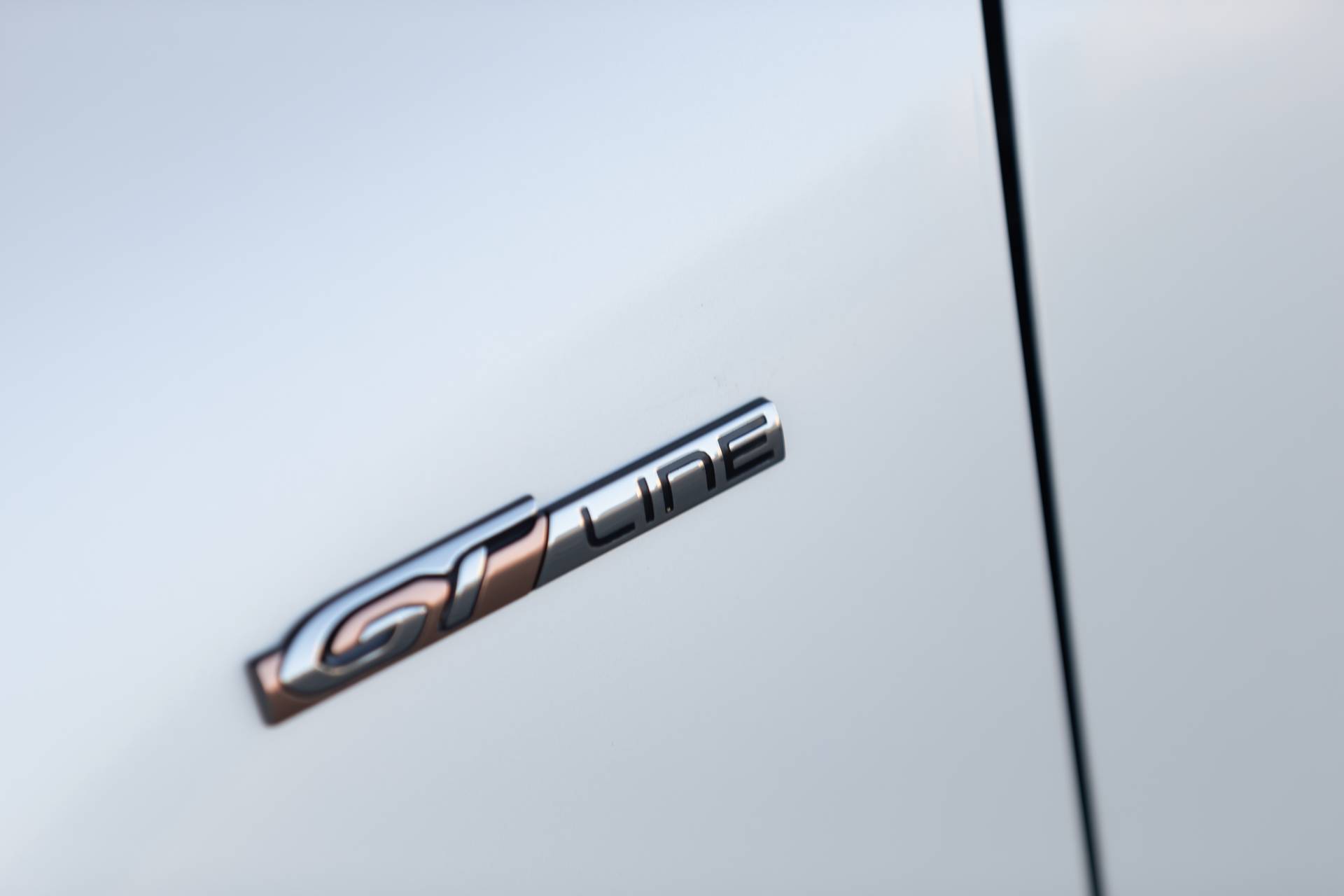 Is The New 2019 Peugeot 508 SW Cooler Than A Crossover?