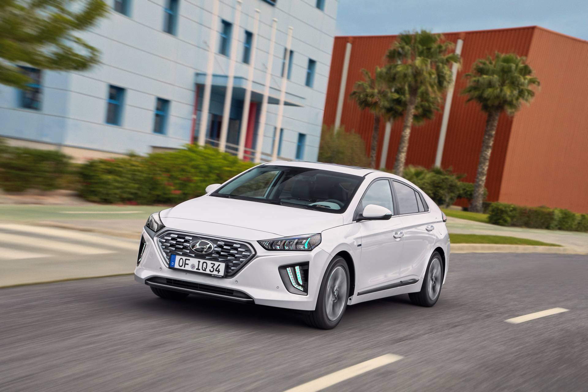 2020 Hyundai Ioniq Hybrid 16 2020 Hyundai Ioniq Family Gains Design And Tech Updates, Bigger Battery For EV