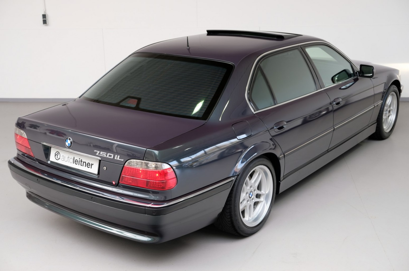 1999 bmw 750il 7 Get Your 1990s BMW Fix With These Beautiful Individual 850Ci And 750iL
