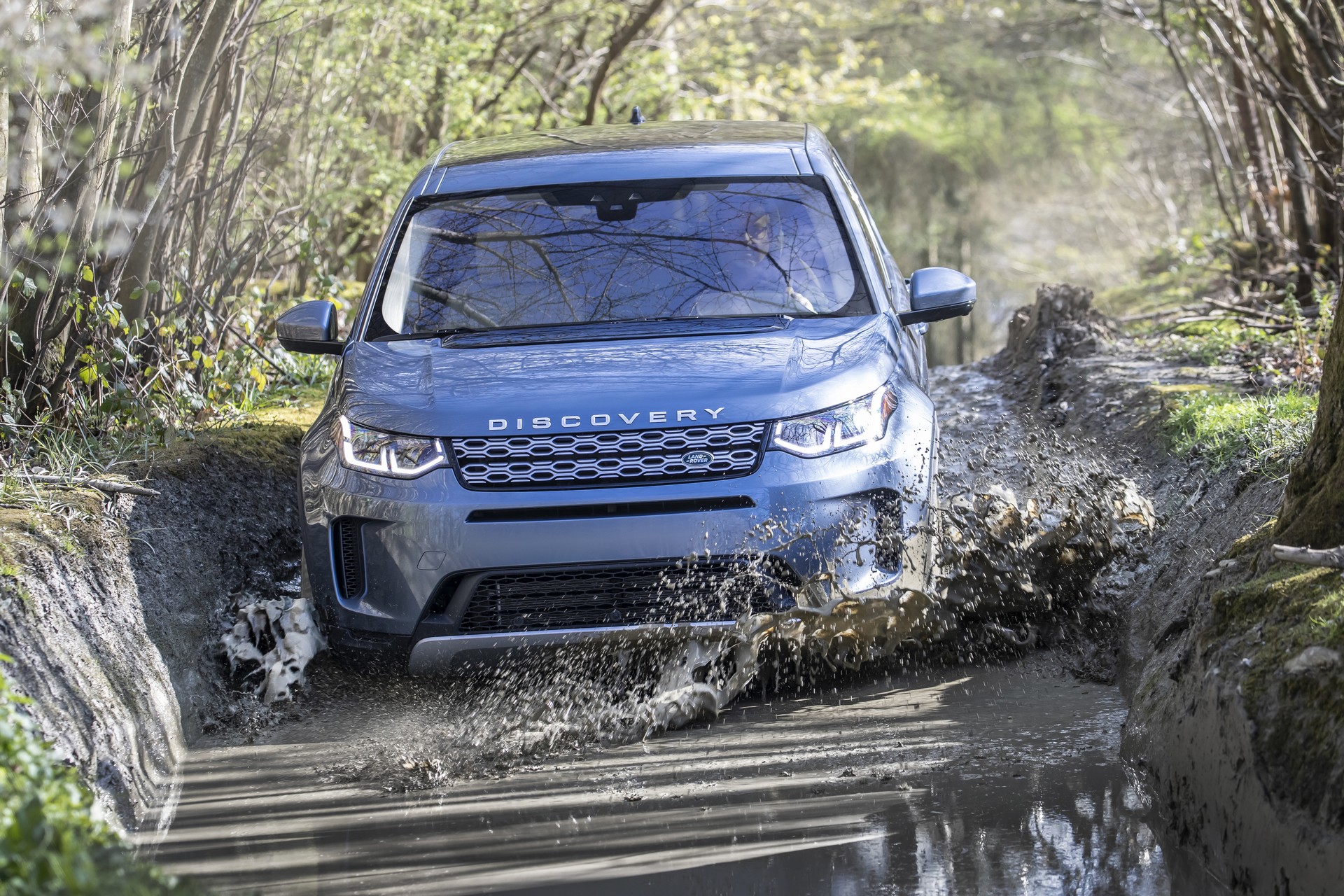 2020 Land Rover Discovery Sport Facelift Debuts With New Styling And Mild-Hybrid Powertrain