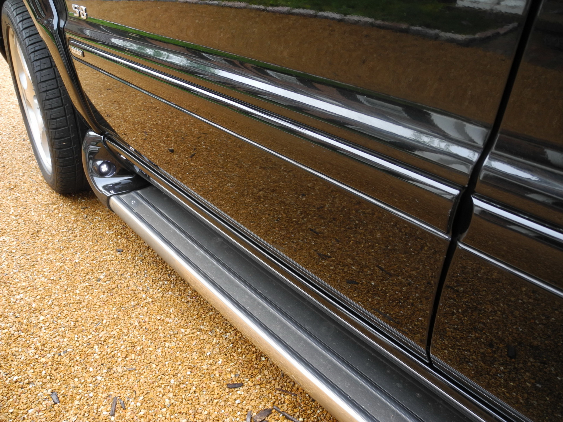 2001 mercedes ml58 brabus bat 48 2001 Brabus-Tuned Mercedes ML Is The Ghost Of SUVs Past