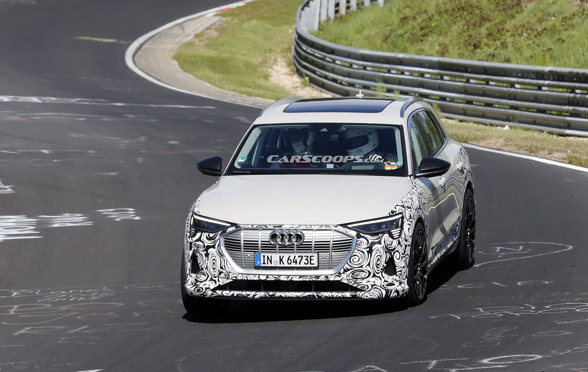 High-Performance Audi E-Tron Spied, Could Be The S Or RS Variant (New Photos)