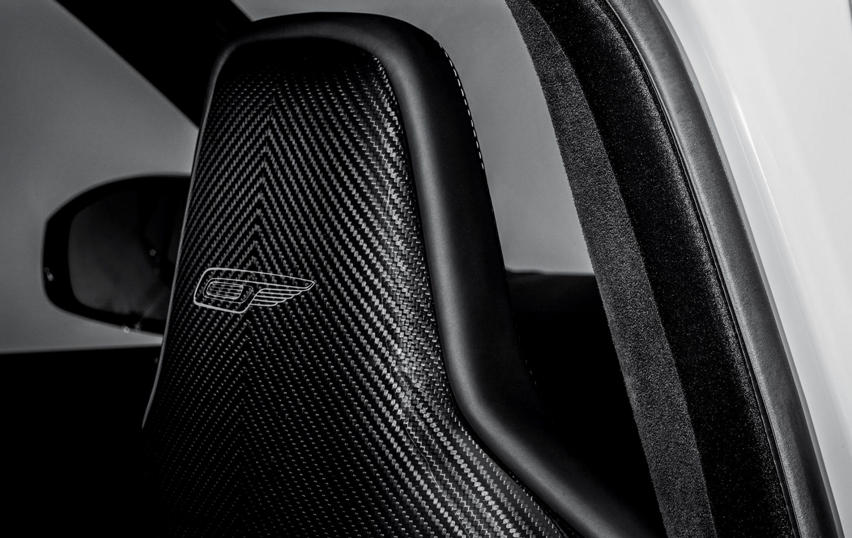 range rover sport svr tuning overfinch supersport 29 Overfinch Goes Over The Top With Tuned Range Rover Sport SVR