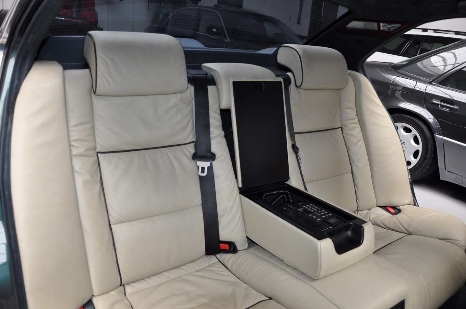 1999 bmw 750il 63 Get Your 1990s BMW Fix With These Beautiful Individual 850Ci And 750iL