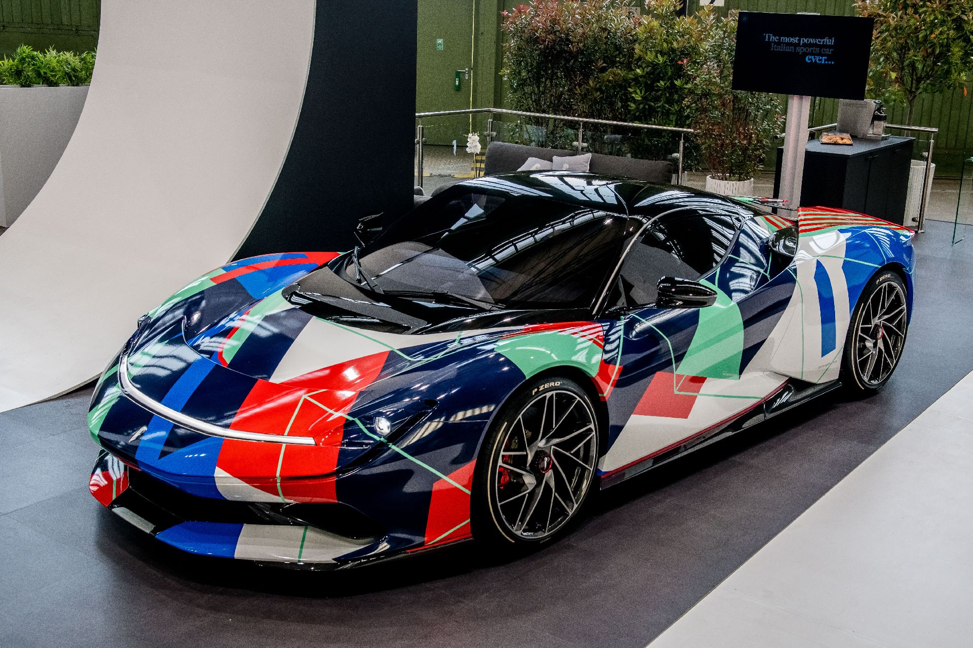 Pininfarina Creates Special Battista To Remember Leonardo da Vinci